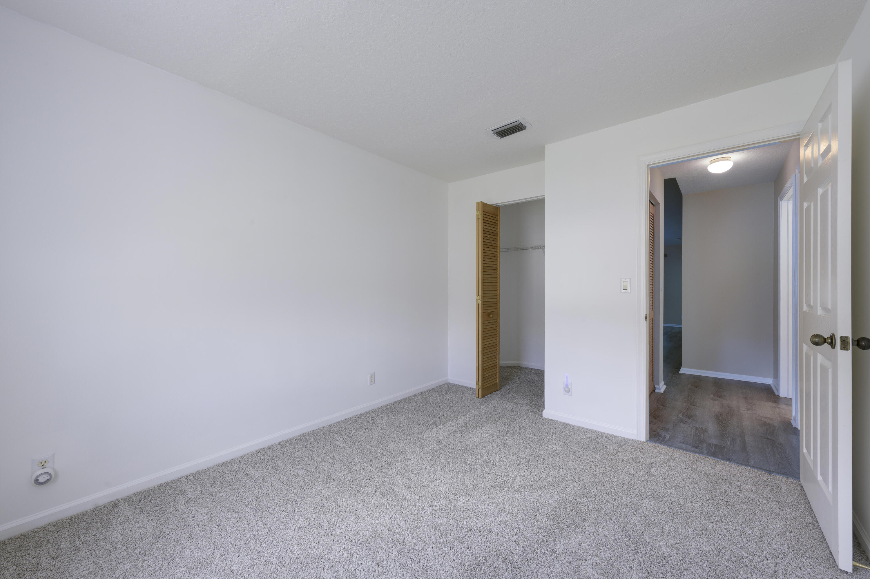 1060 Salmon Isle