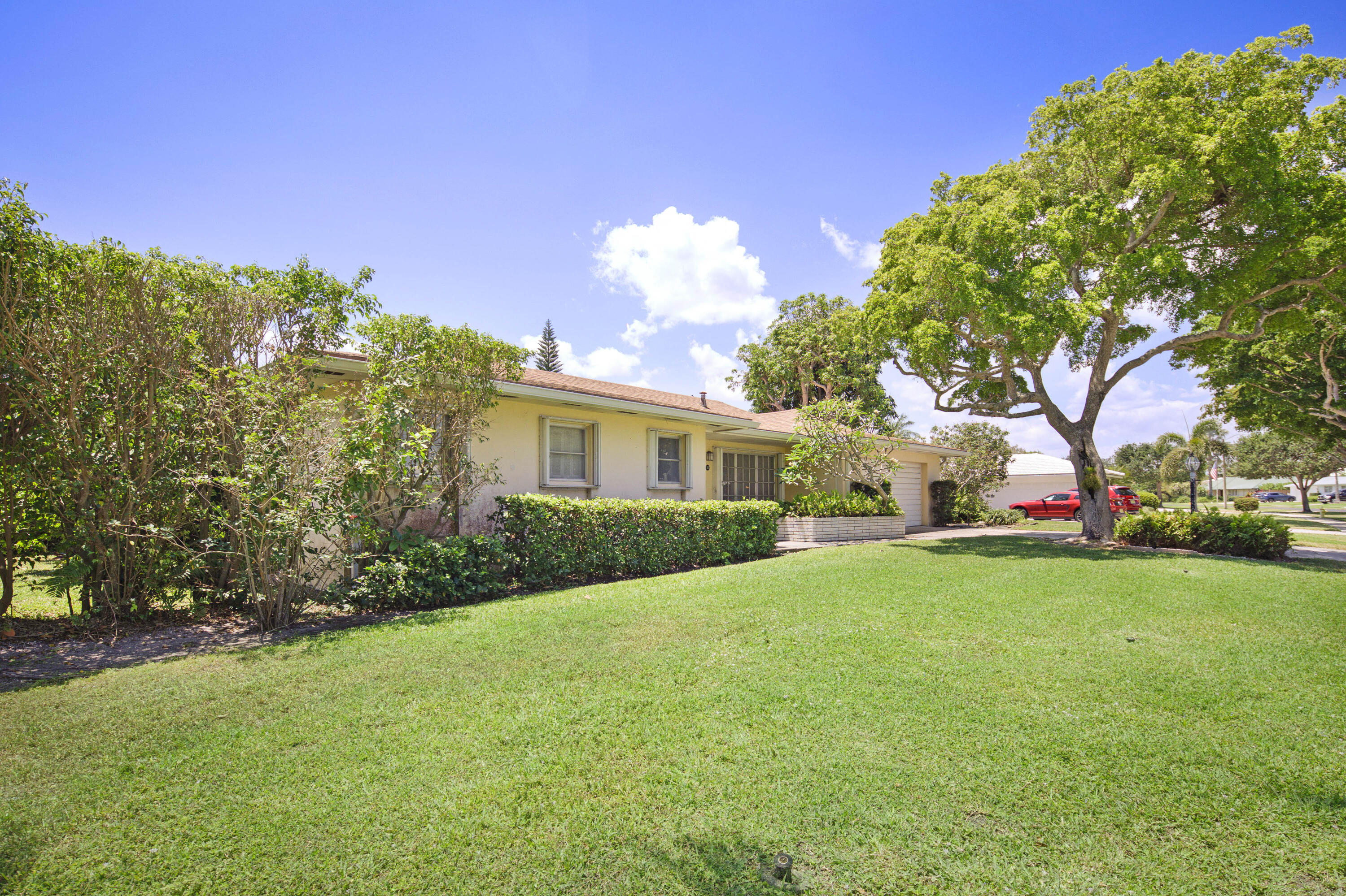 100 Gulfstream Road