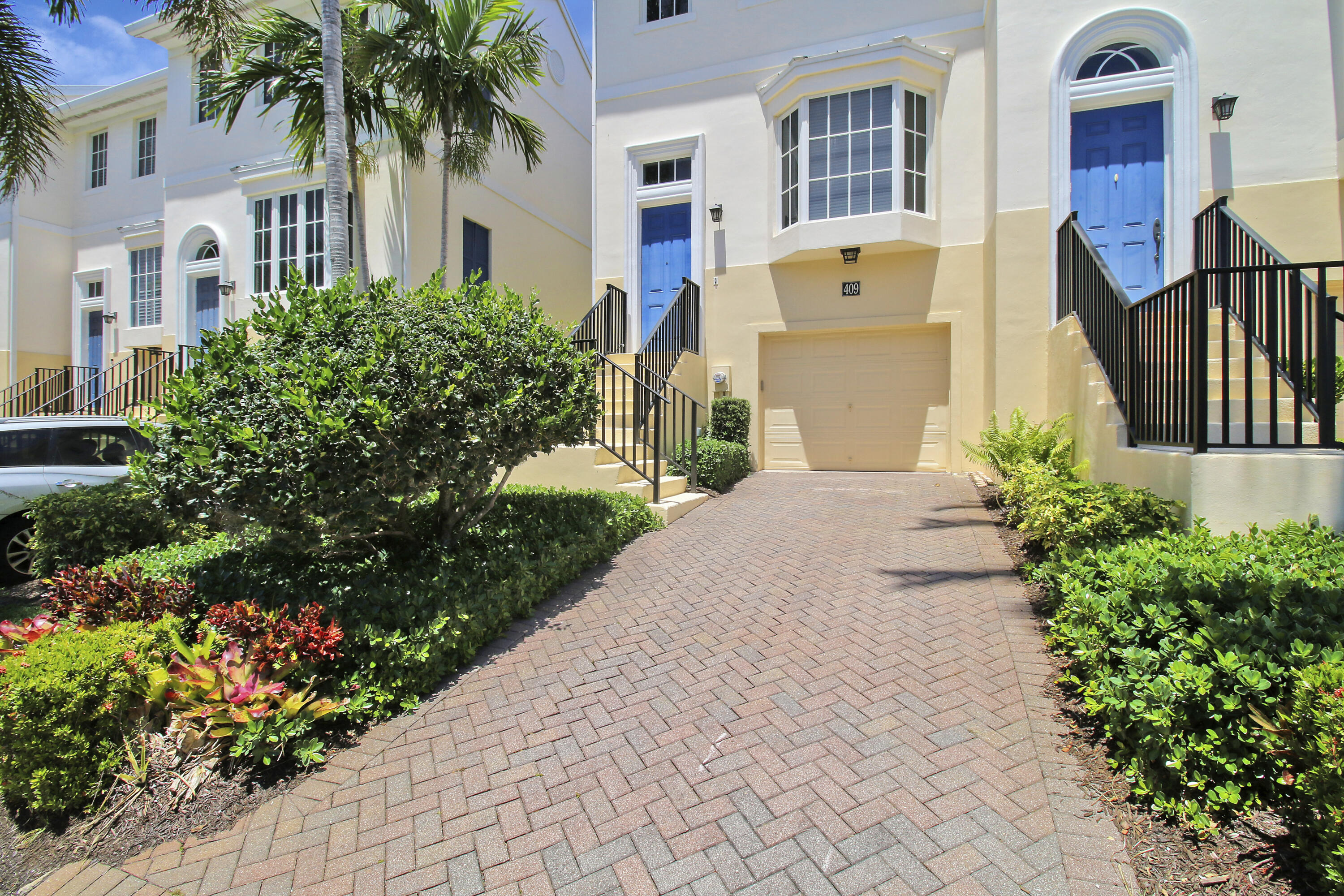 409 Juno Dunes Way