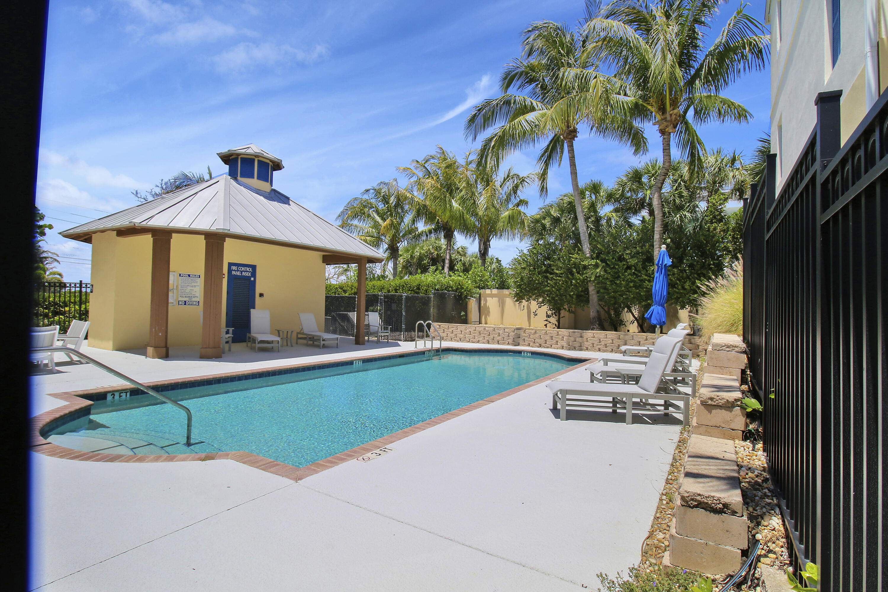 409 Juno Dunes Way