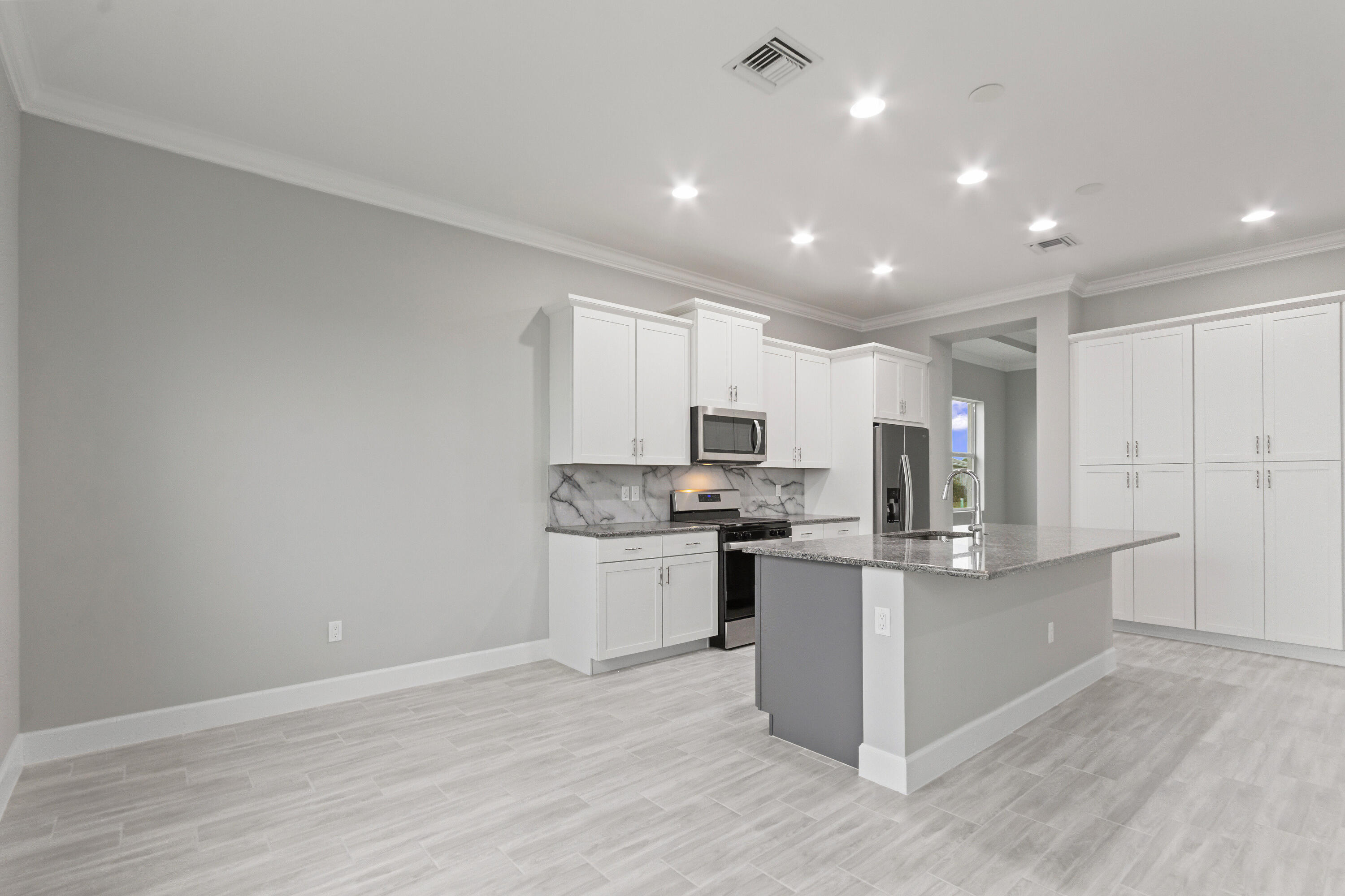 5182 Liberty Lane