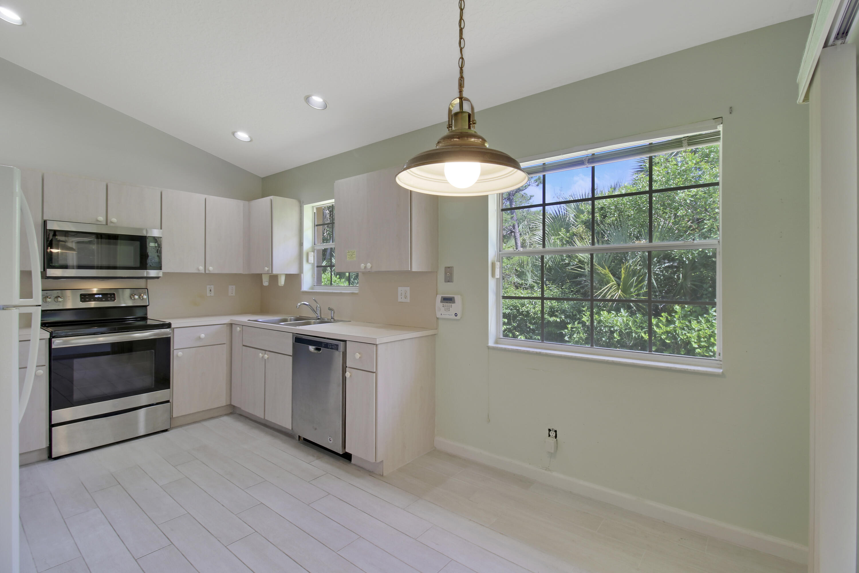 5557 SE Running Oaks Circle