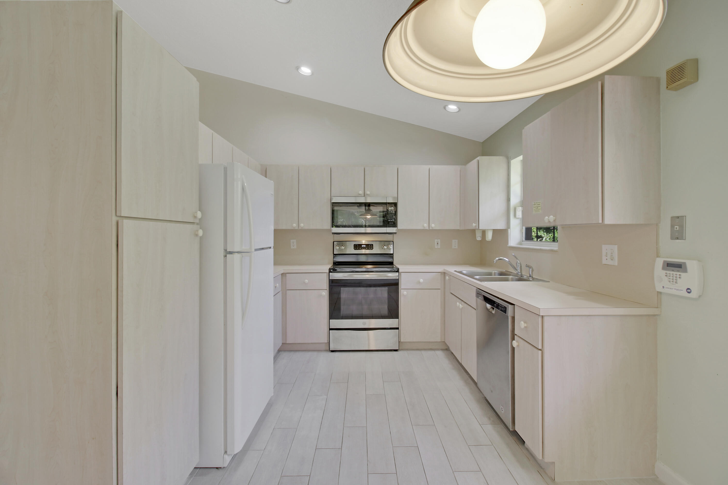 5557 SE Running Oaks Circle