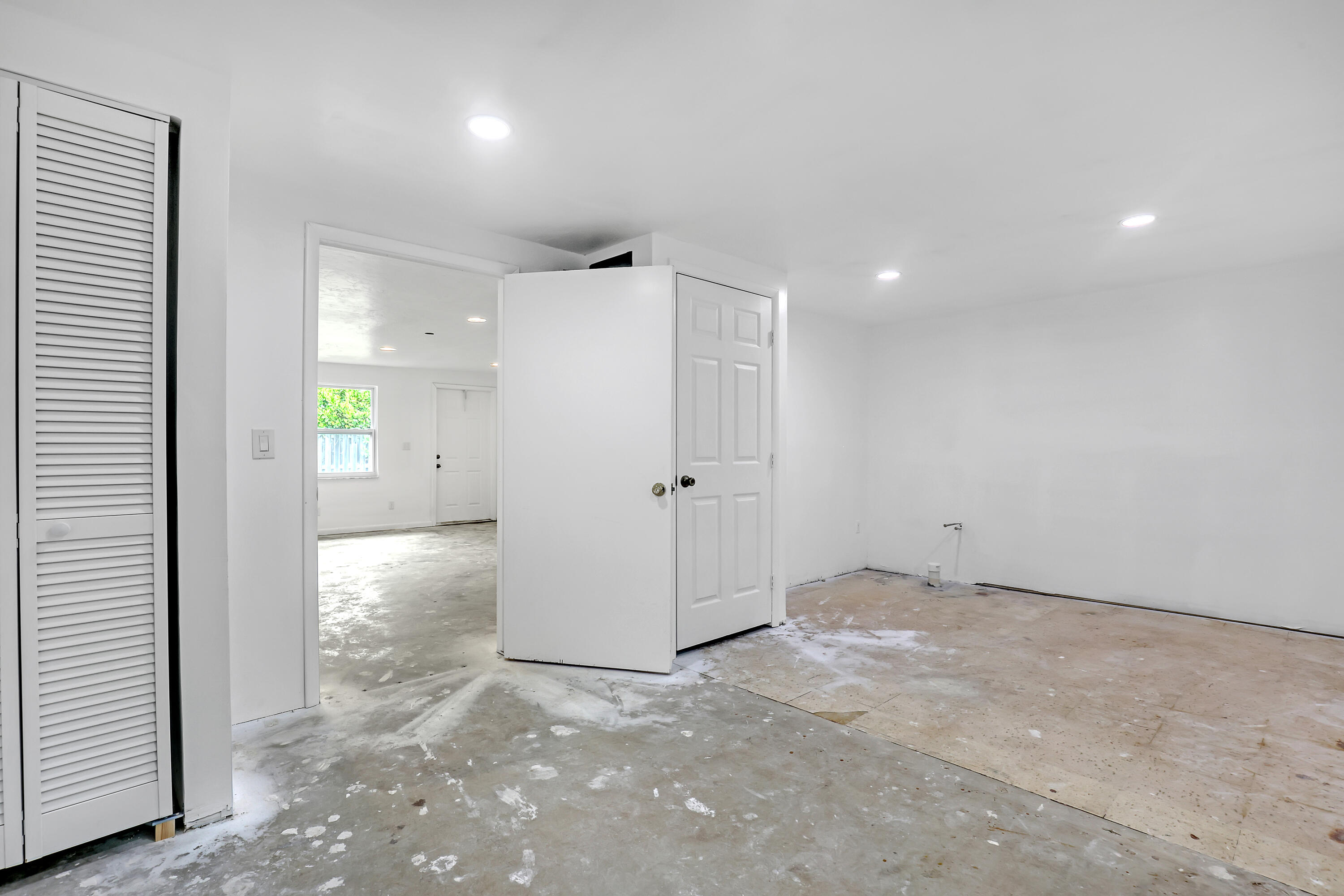 528 Kingfish Road