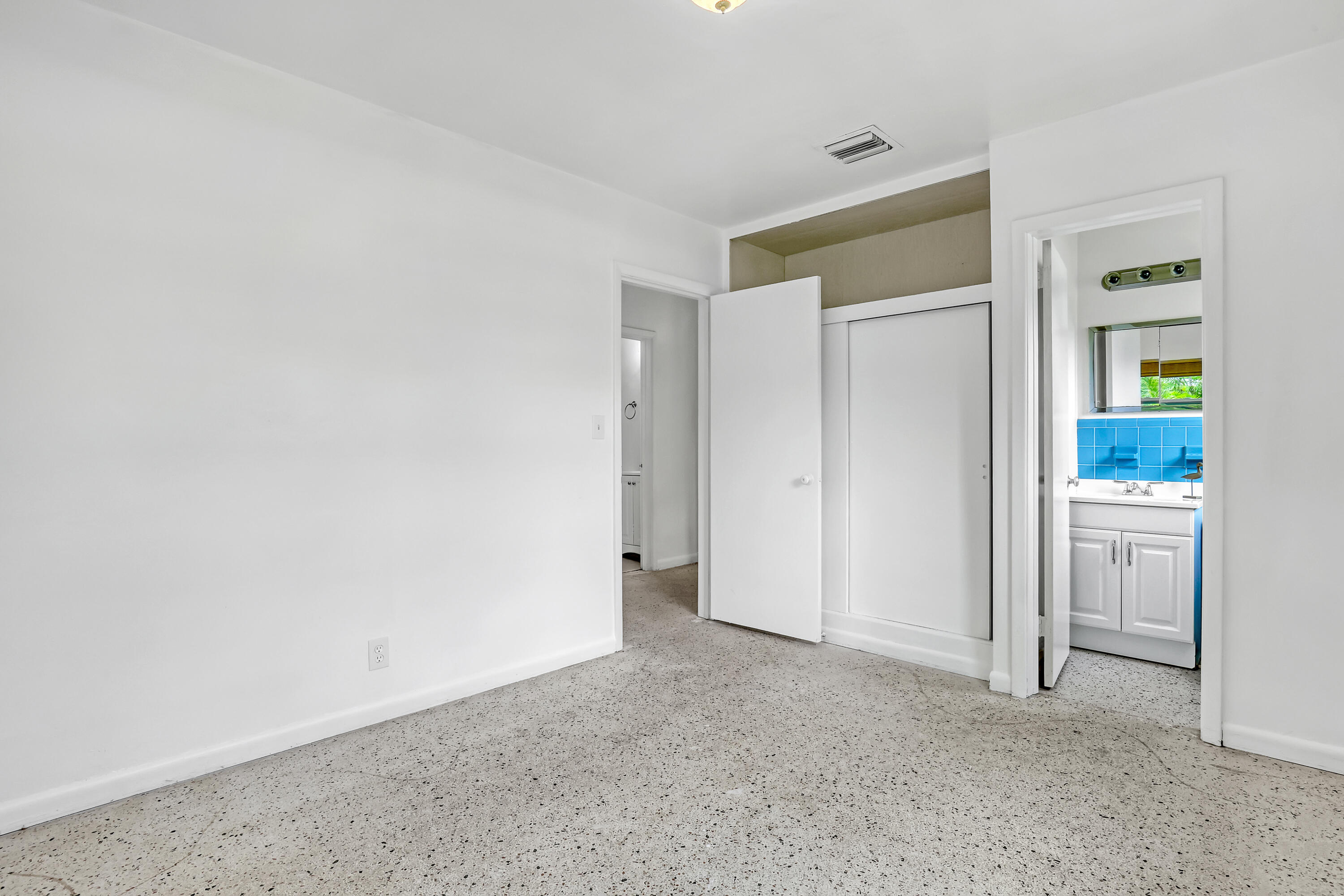 528 Kingfish Road