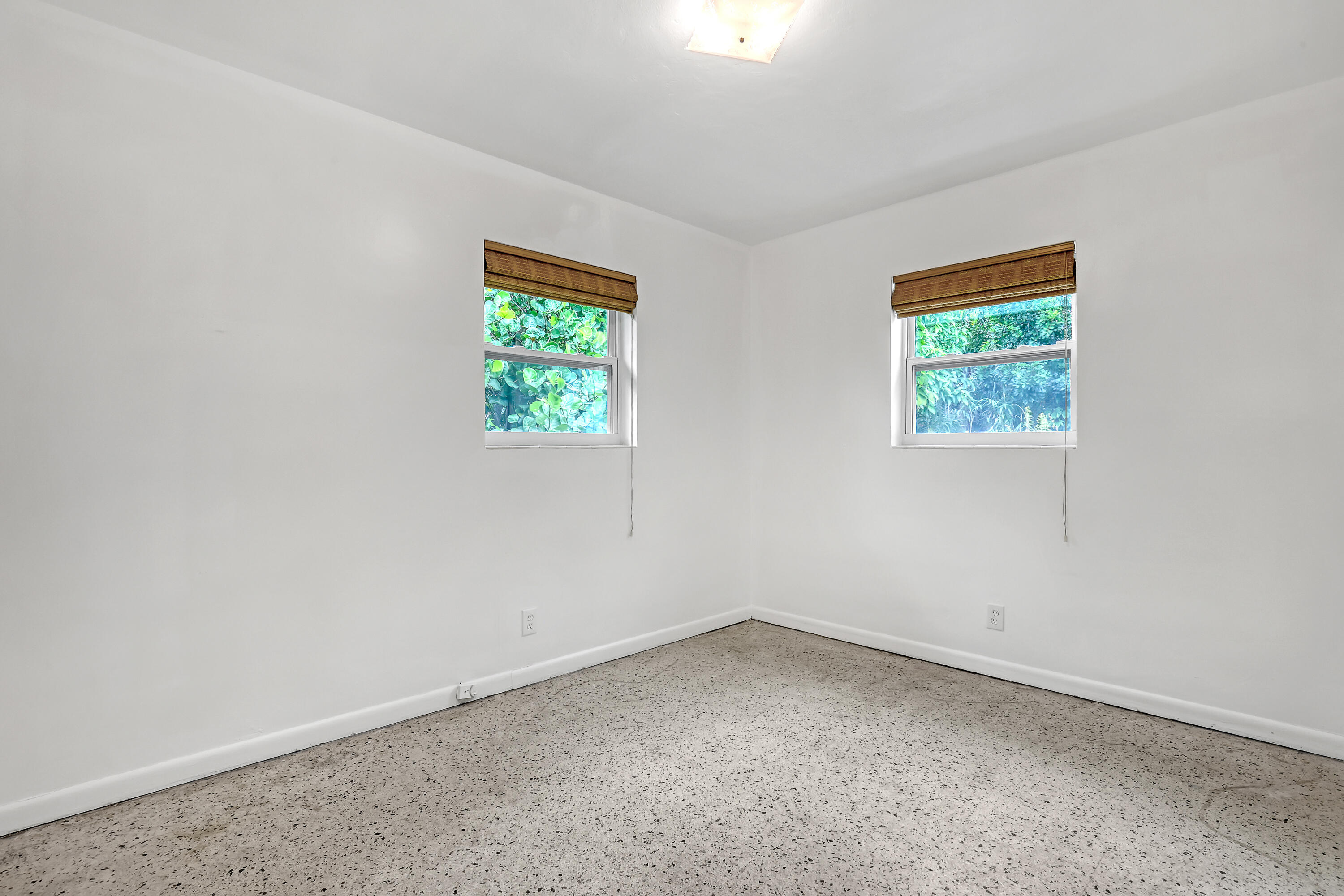 528 Kingfish Road