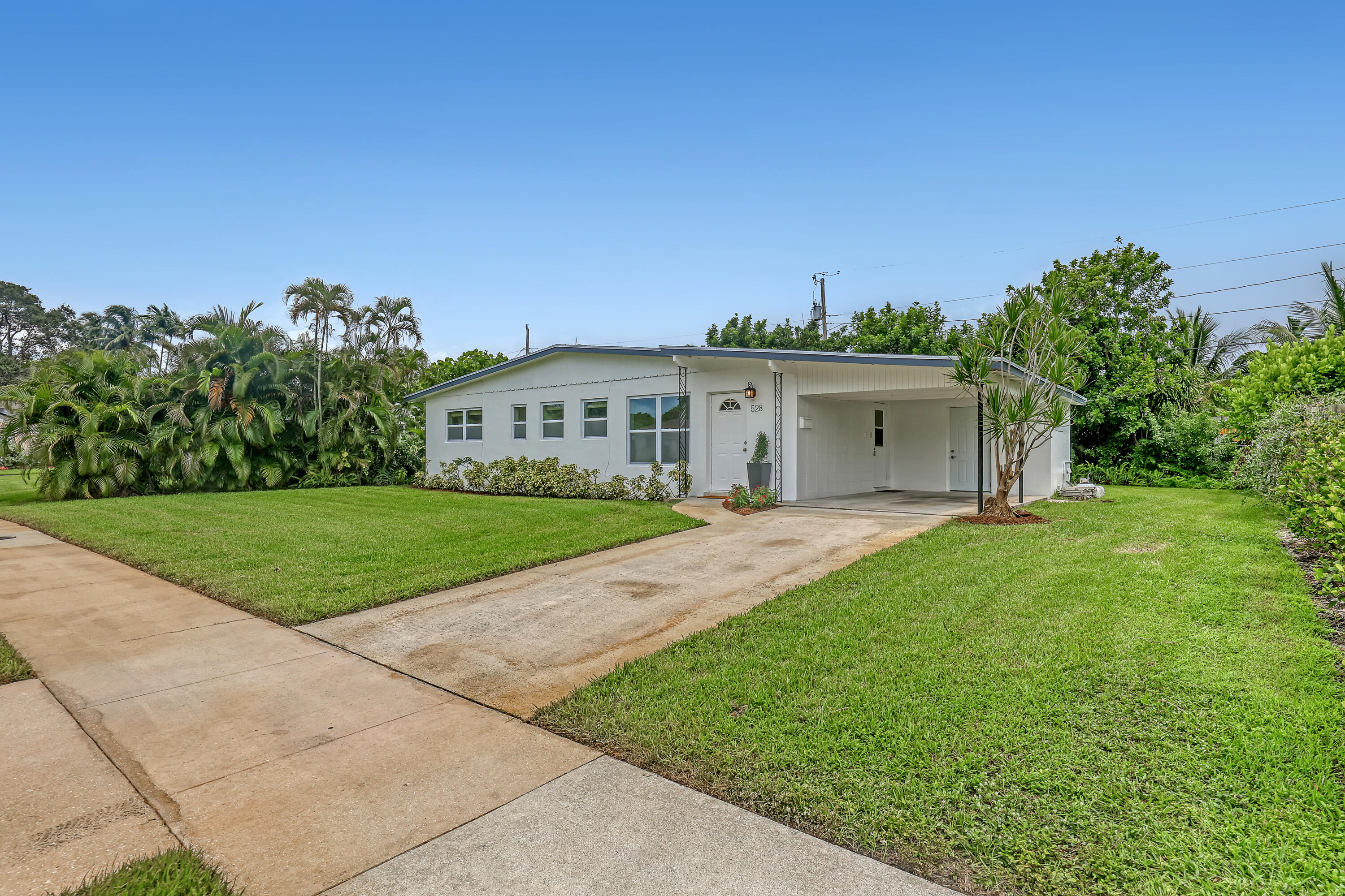 528 Kingfish Road