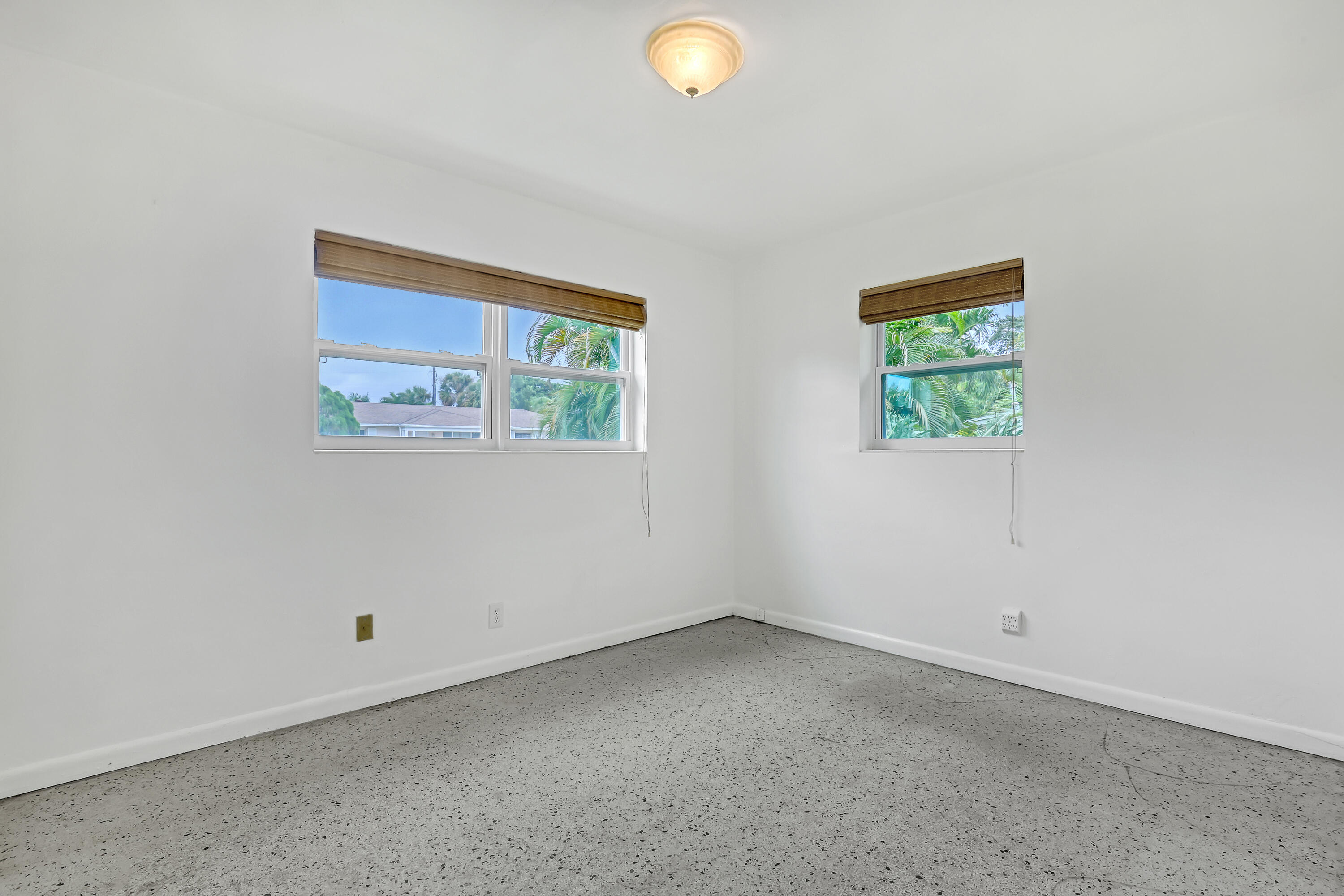 528 Kingfish Road