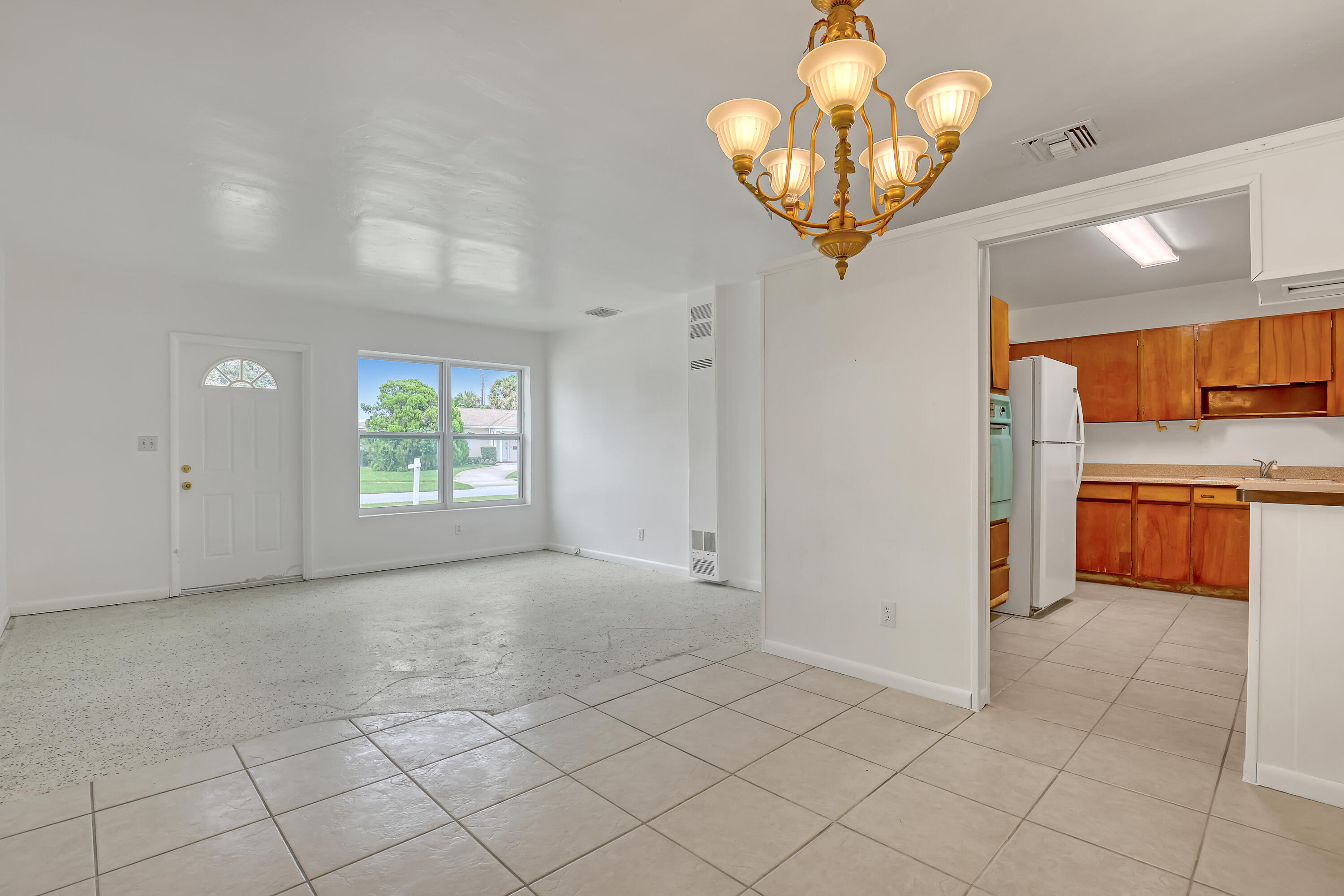528 Kingfish Road