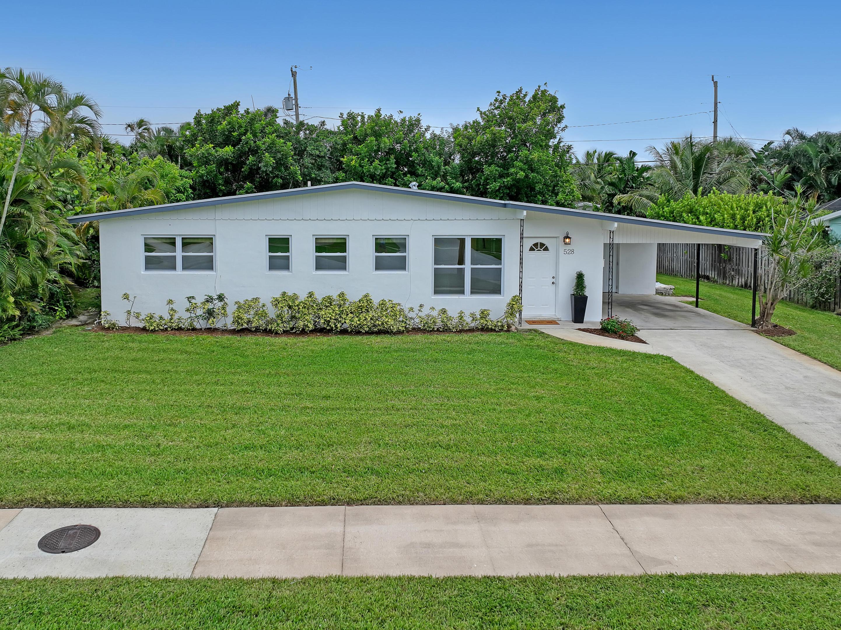 528 Kingfish Road