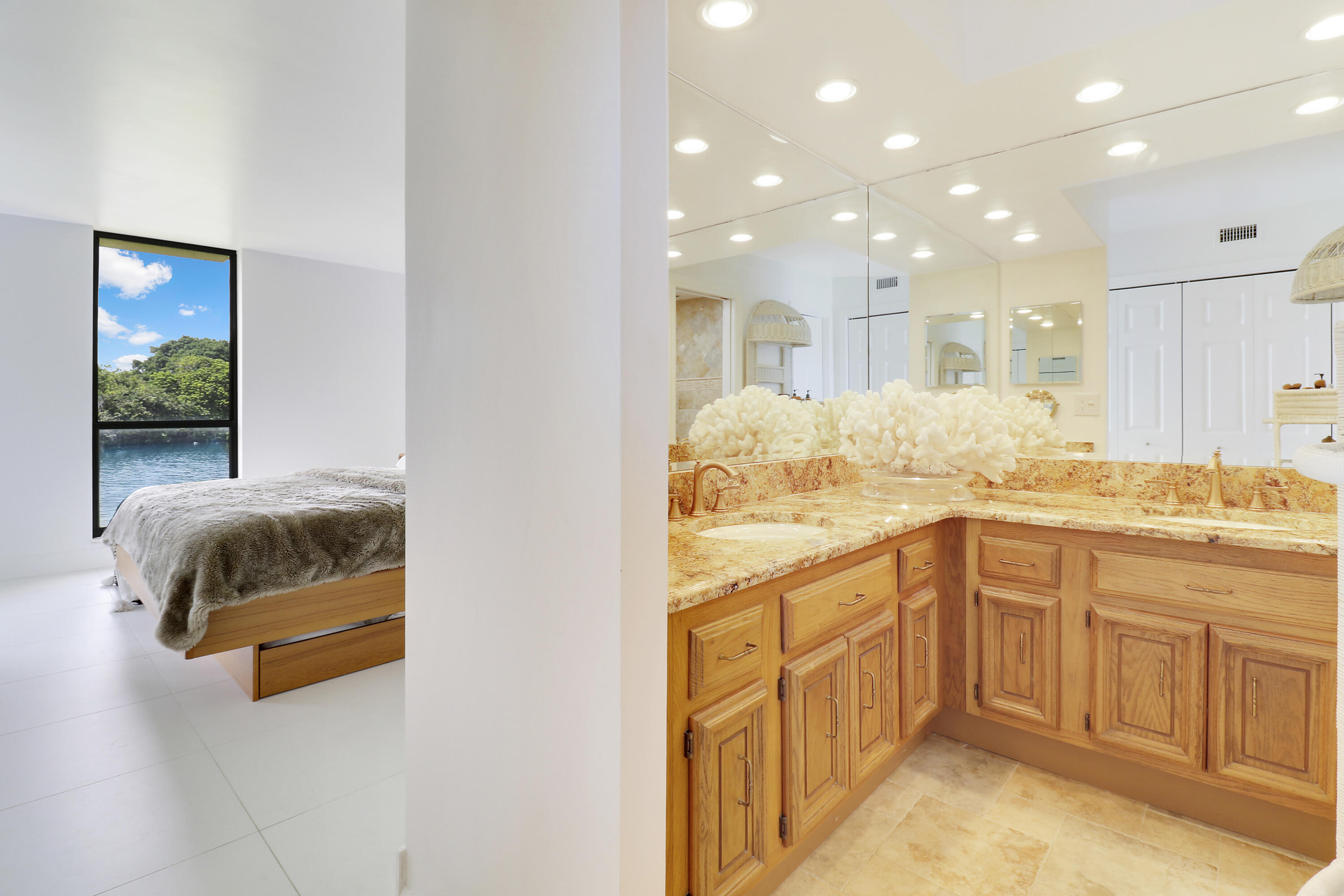 5188 Woodland Lakes Drive 137