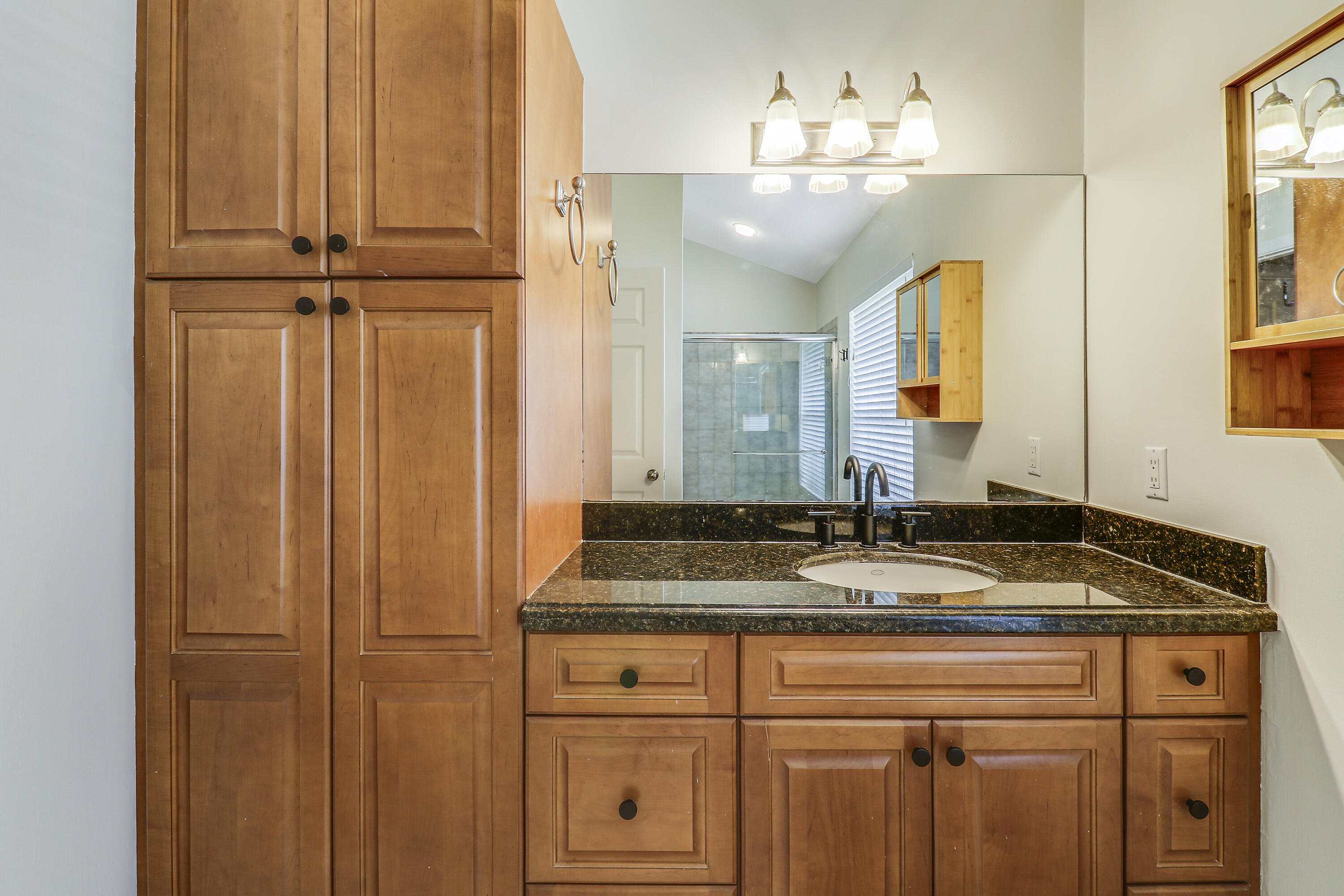 236 Moccasin Trail W