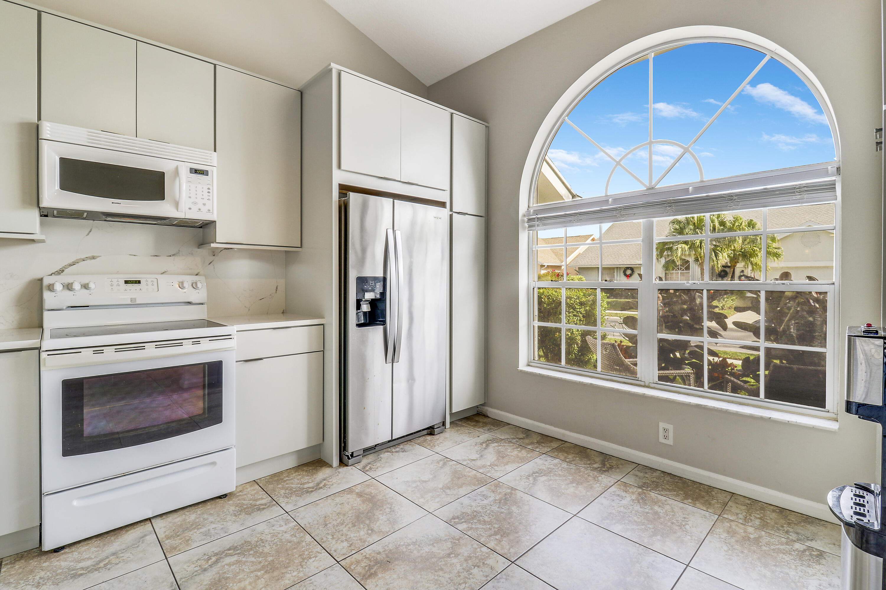 236 Moccasin Trail W