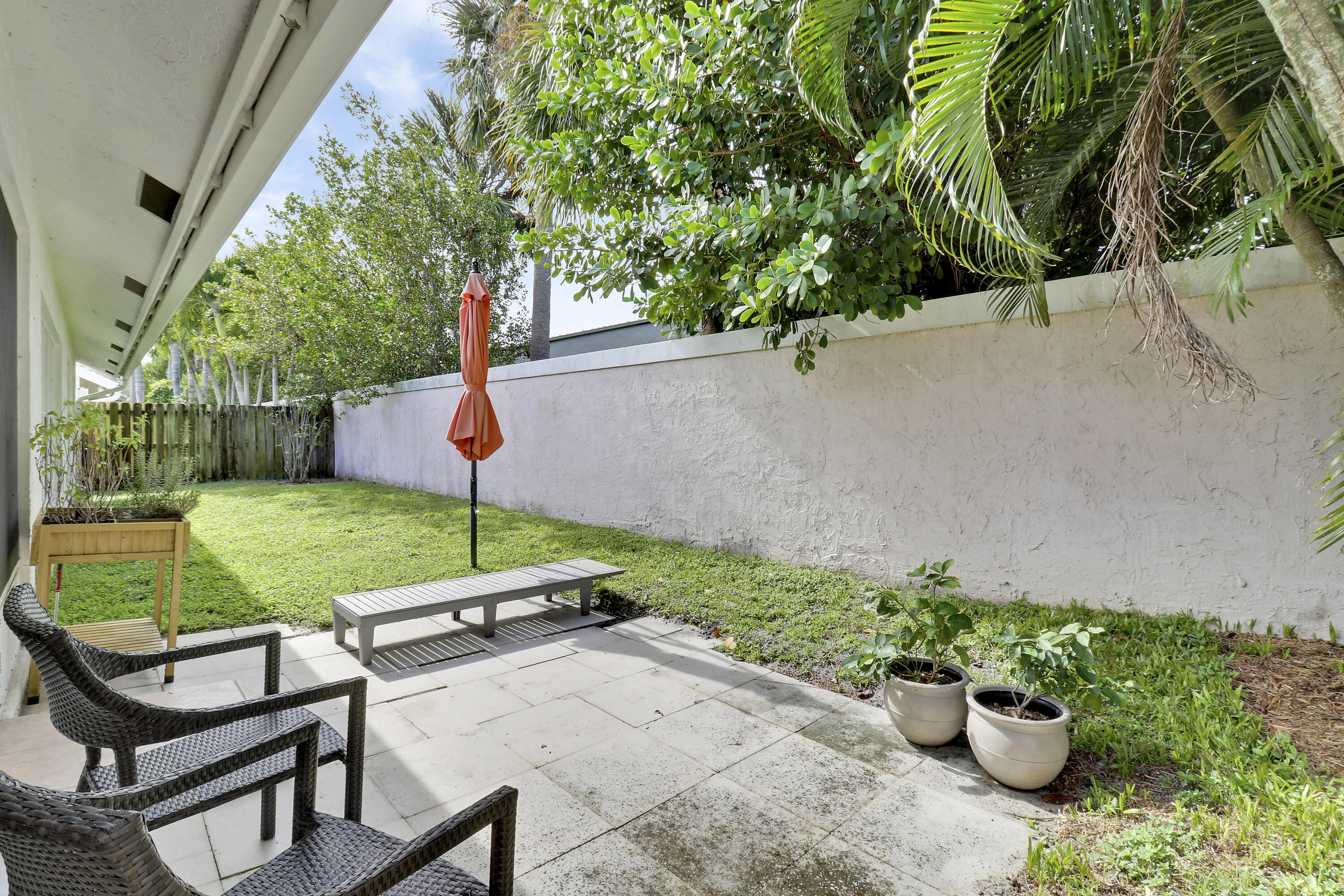 236 Moccasin Trail W