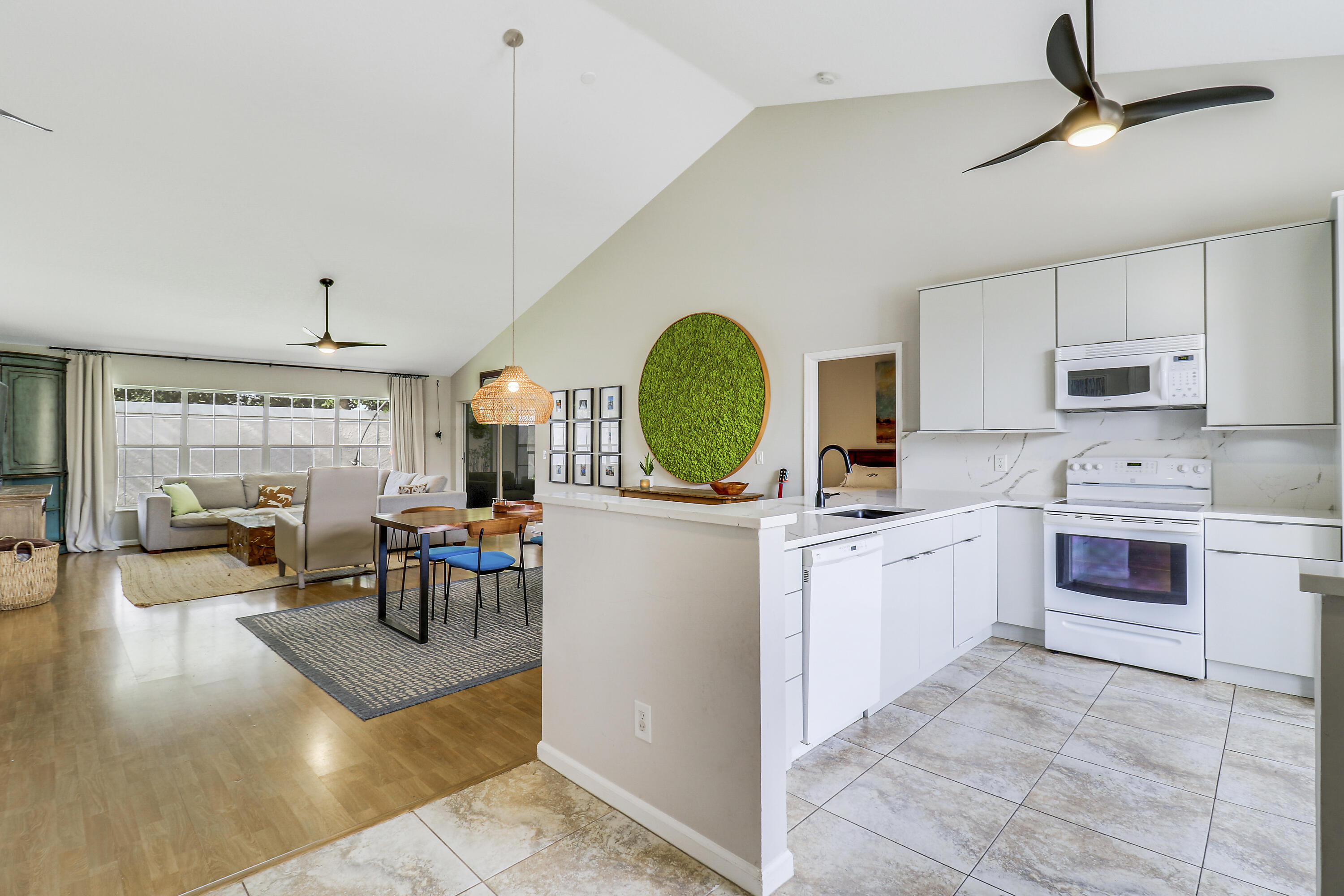 236 Moccasin Trail W