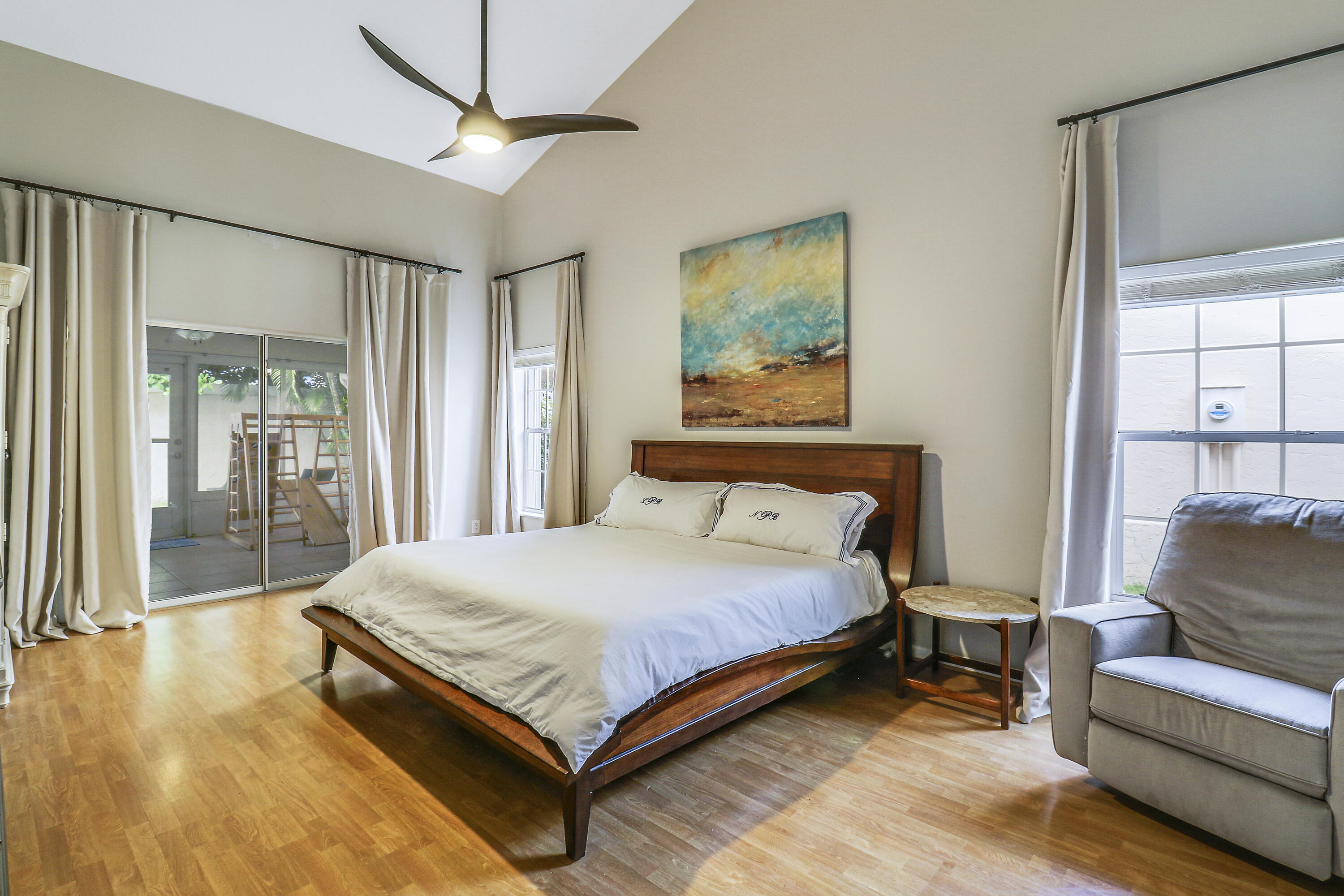 236 Moccasin Trail W