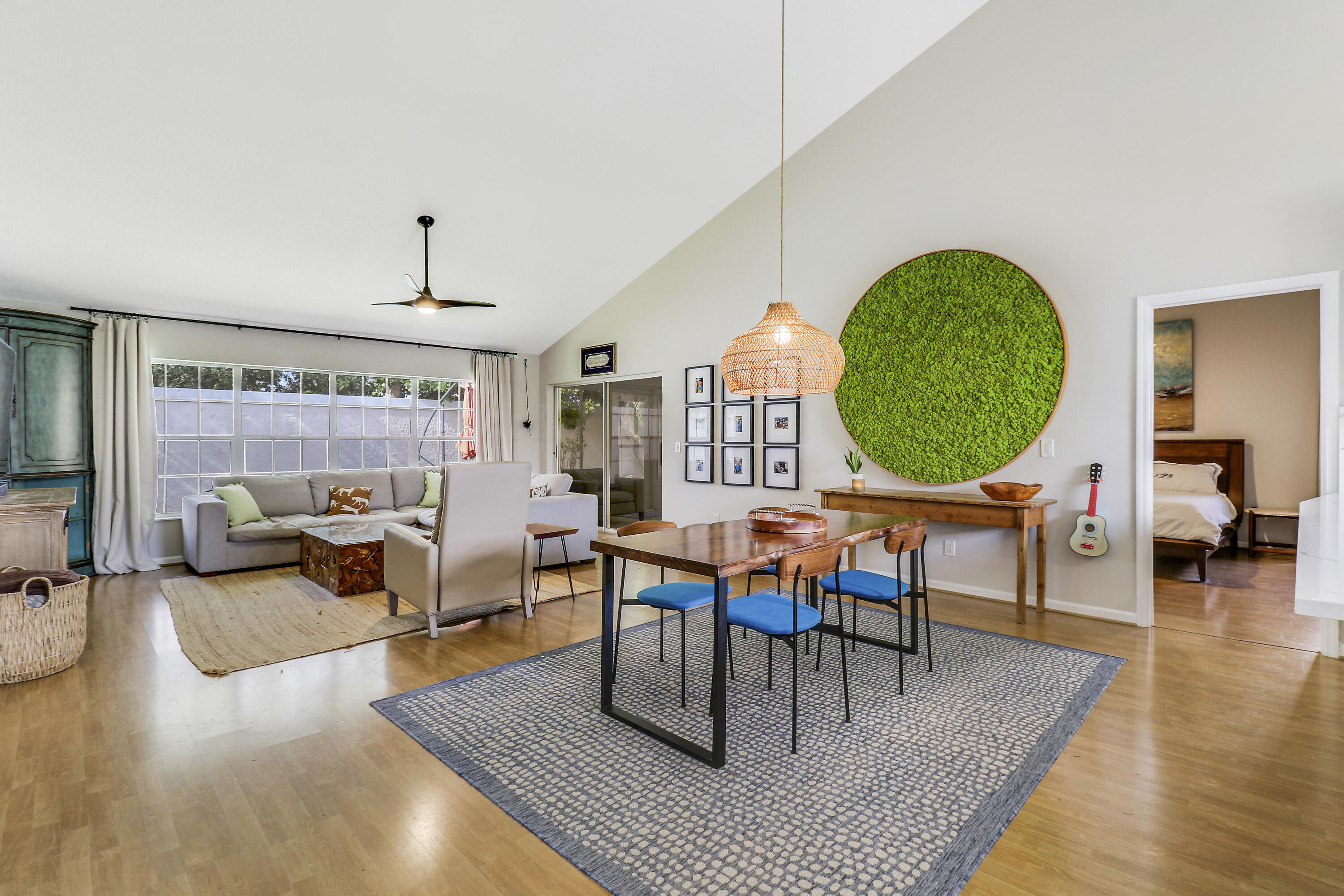 236 Moccasin Trail W