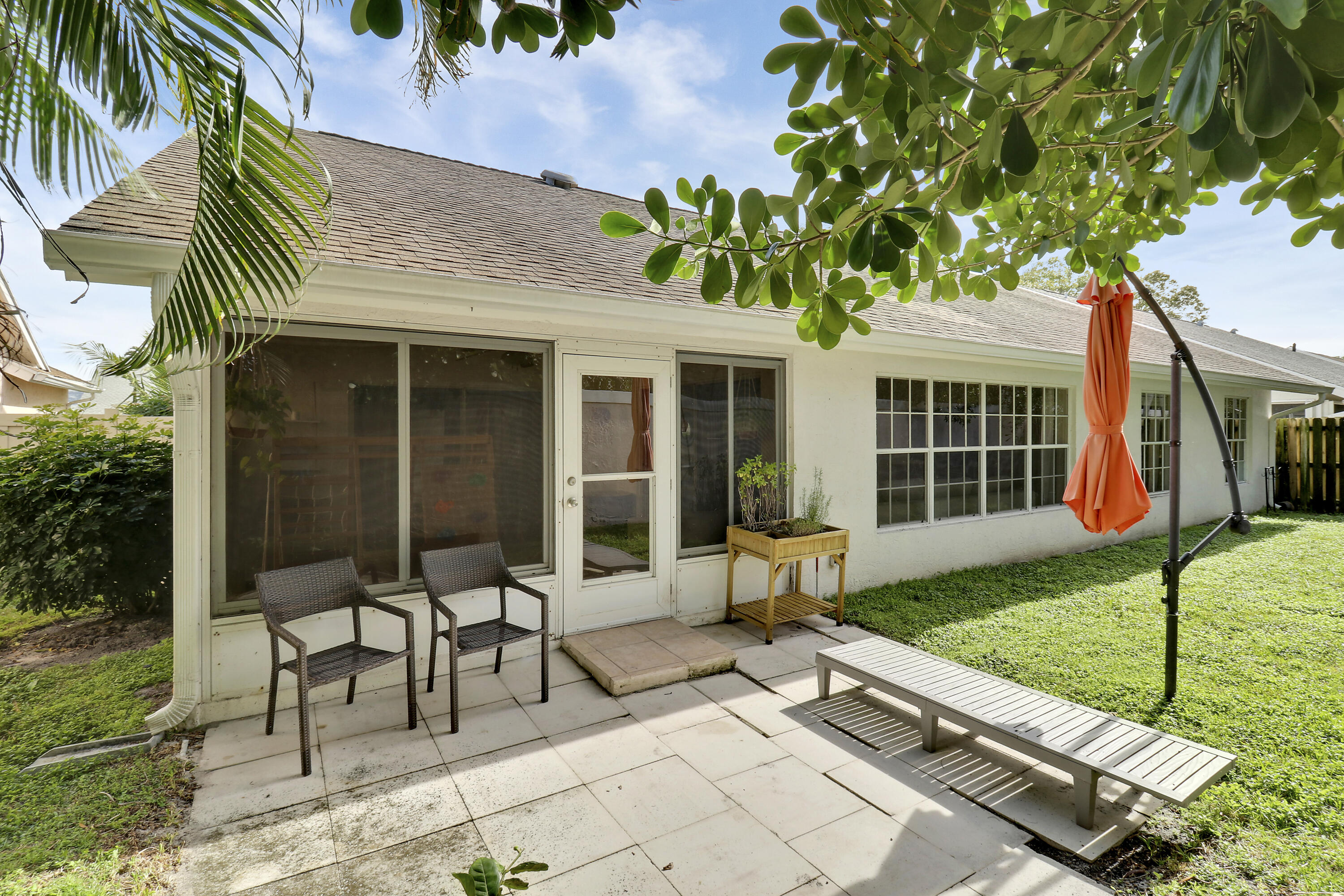 236 Moccasin Trail W