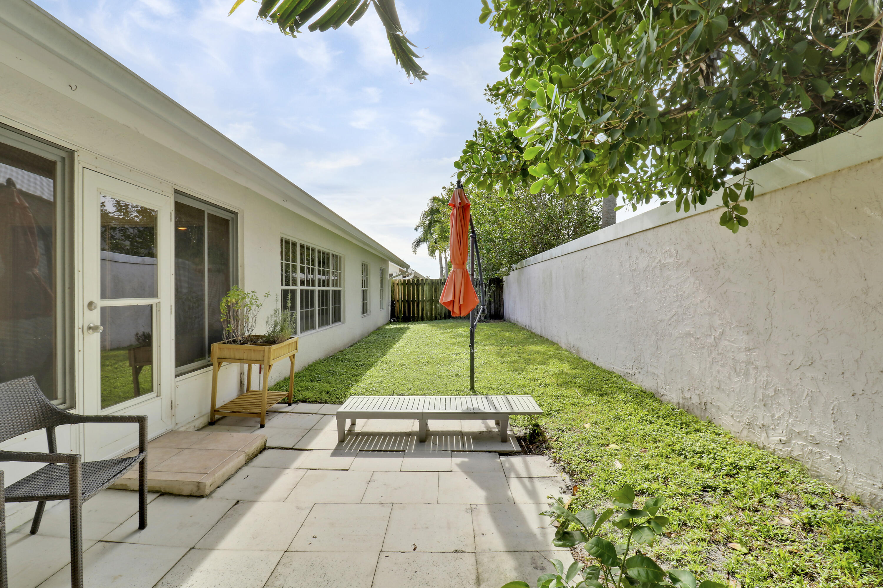 236 Moccasin Trail W