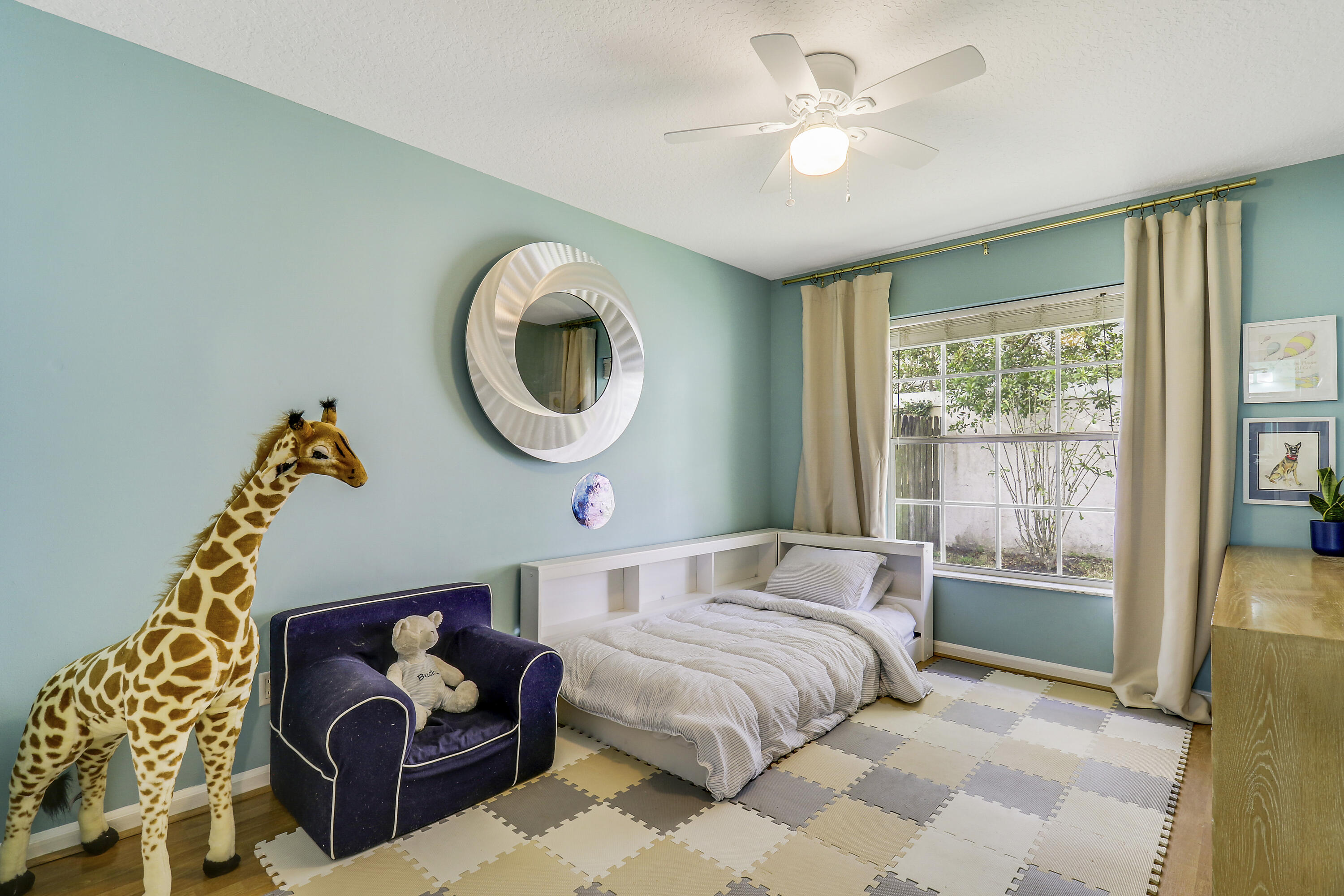 236 Moccasin Trail W