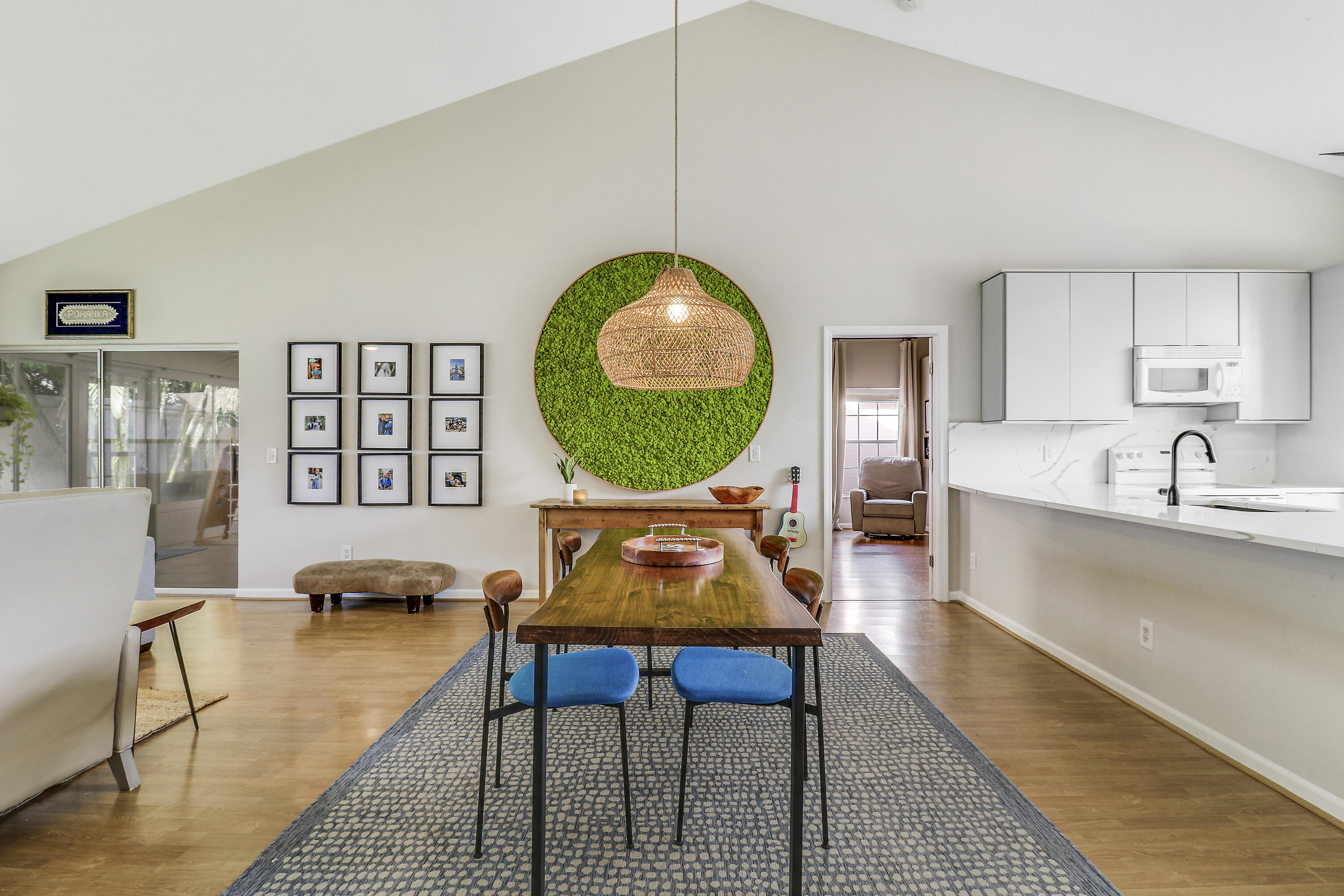 236 Moccasin Trail W