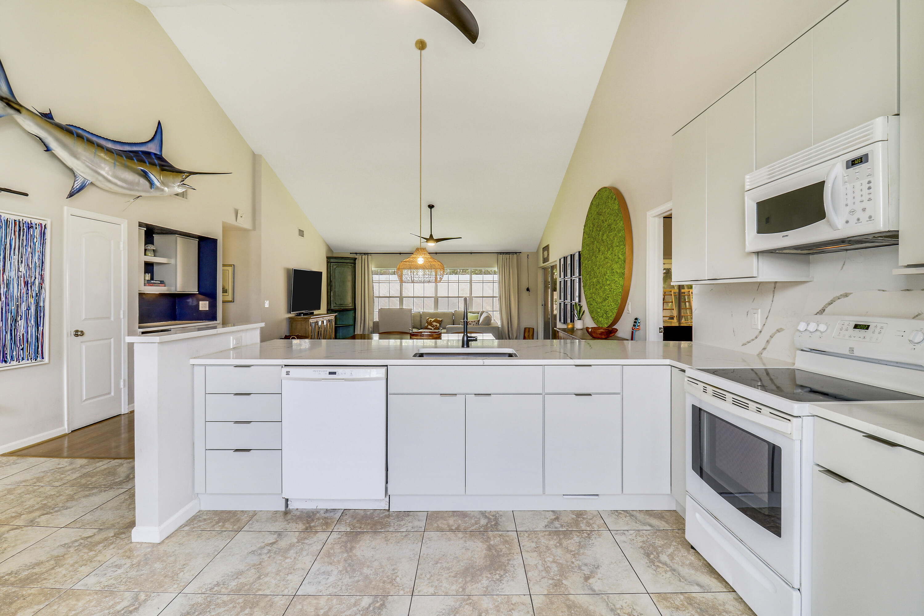 236 Moccasin Trail W