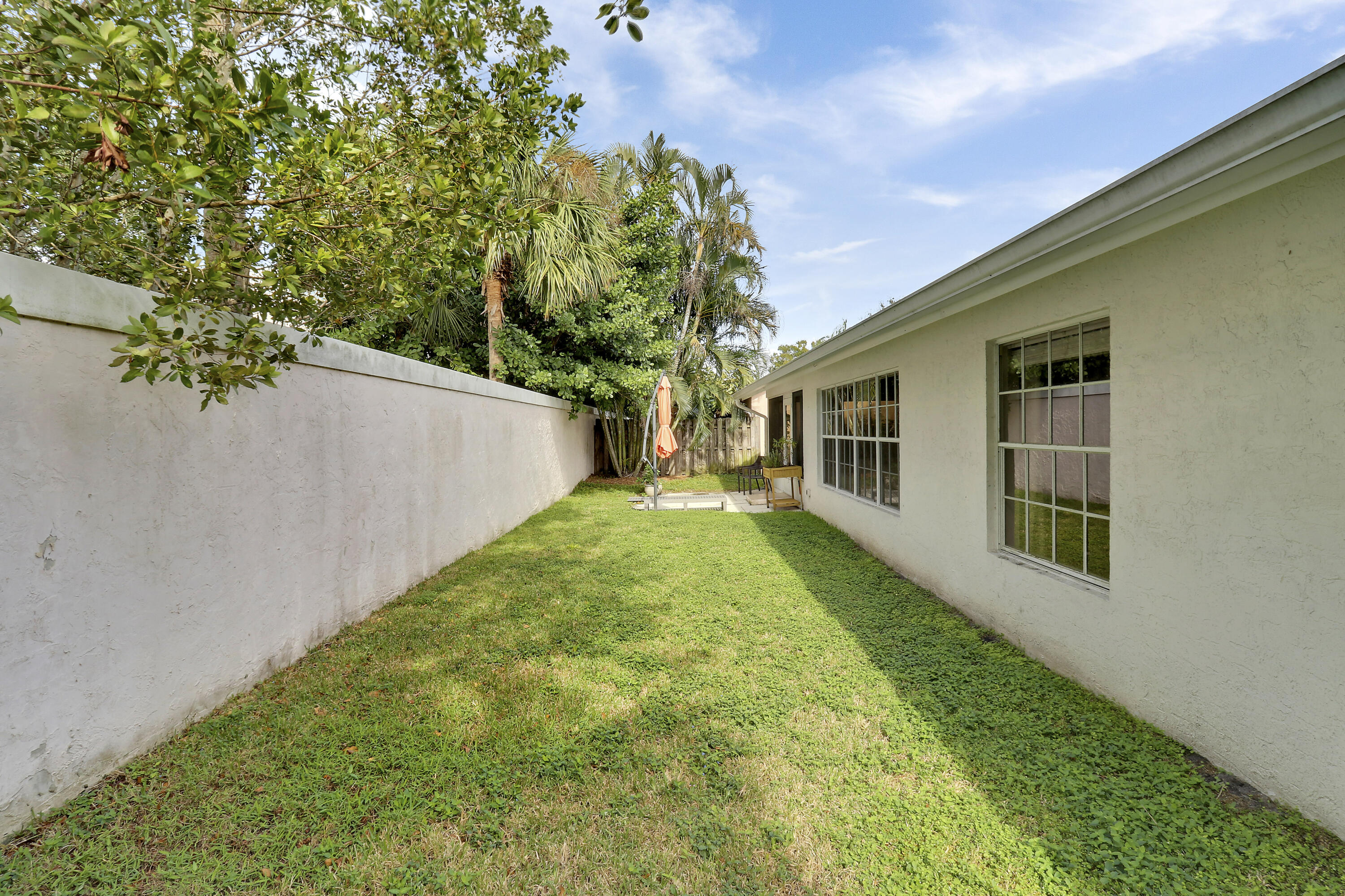236 Moccasin Trail W