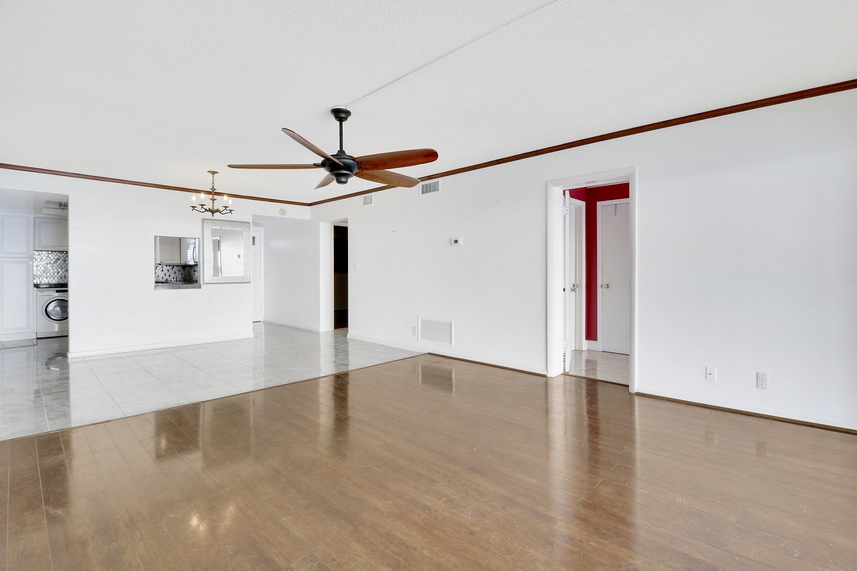 52 Yacht Club Dr 408