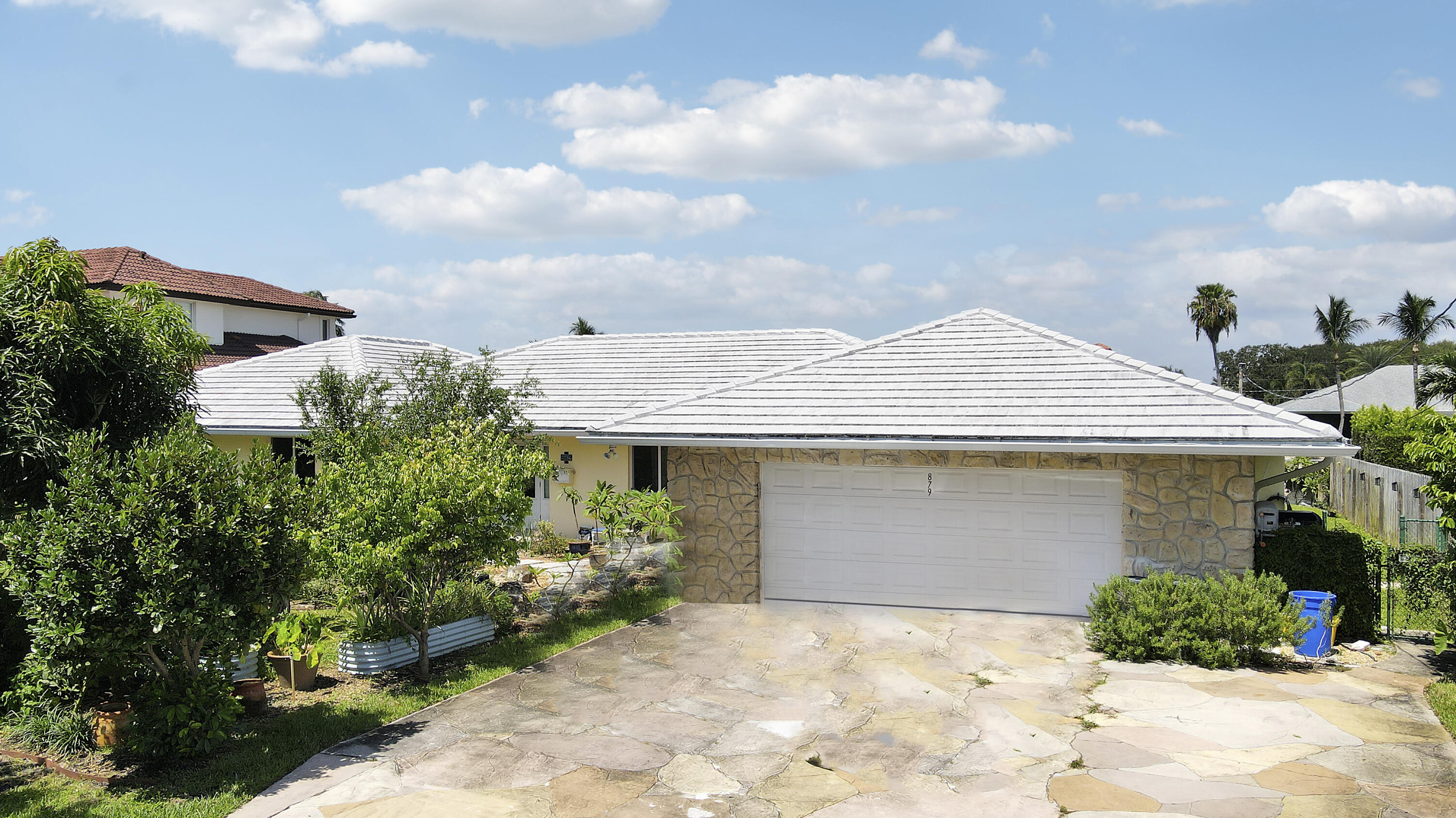 879 Country Club Drive