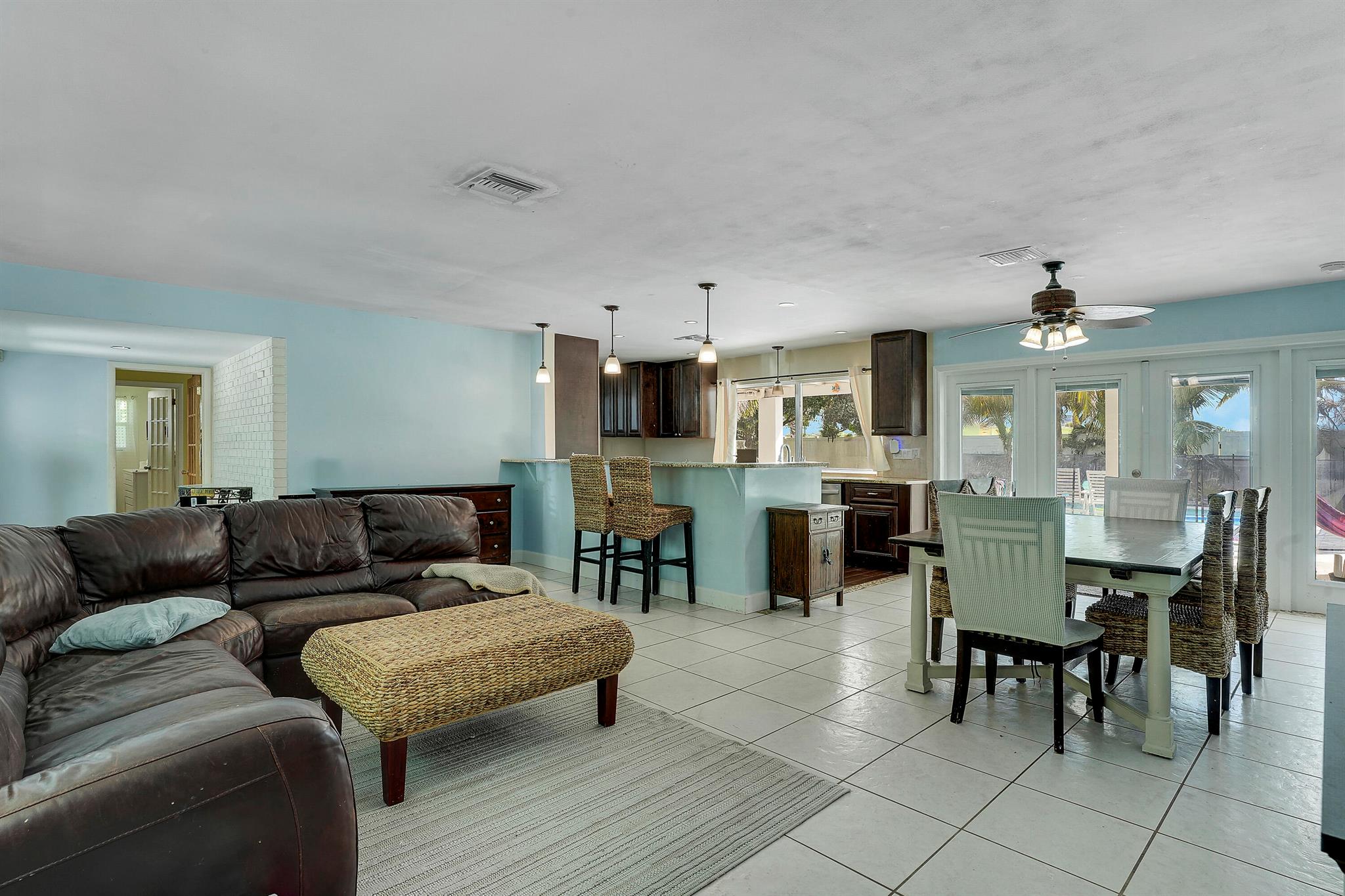 808 Country Club Drive