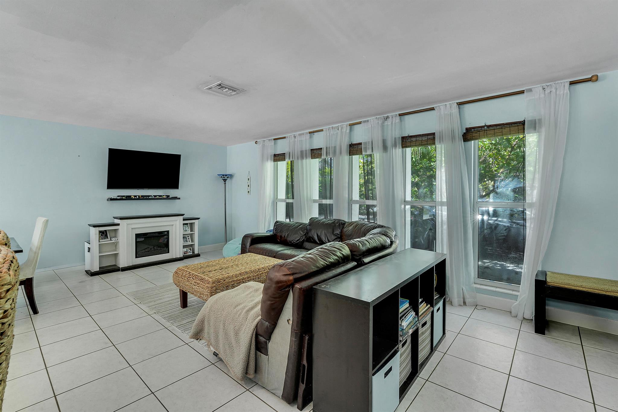 808 Country Club Drive