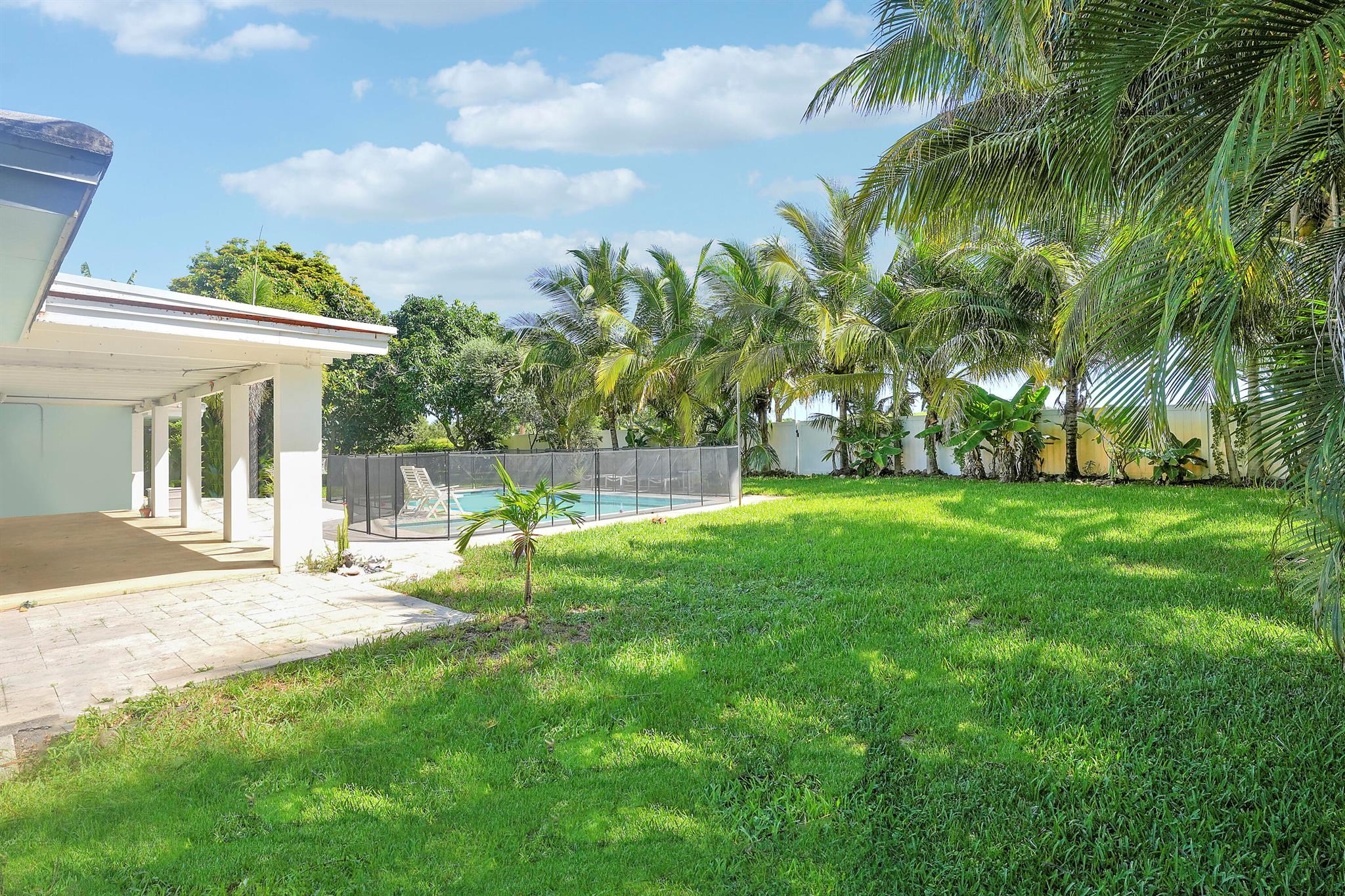 808 Country Club Drive