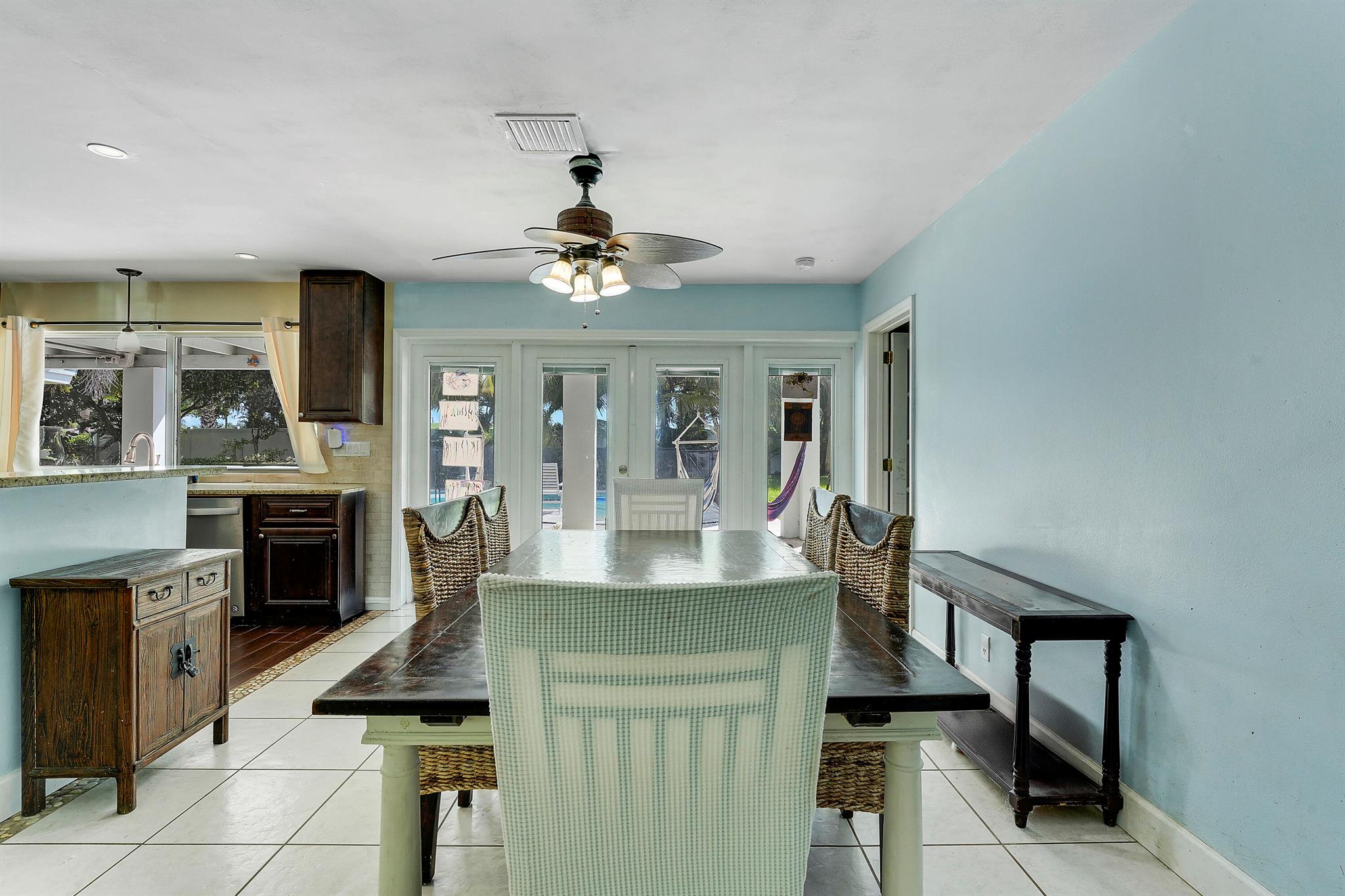 808 Country Club Drive