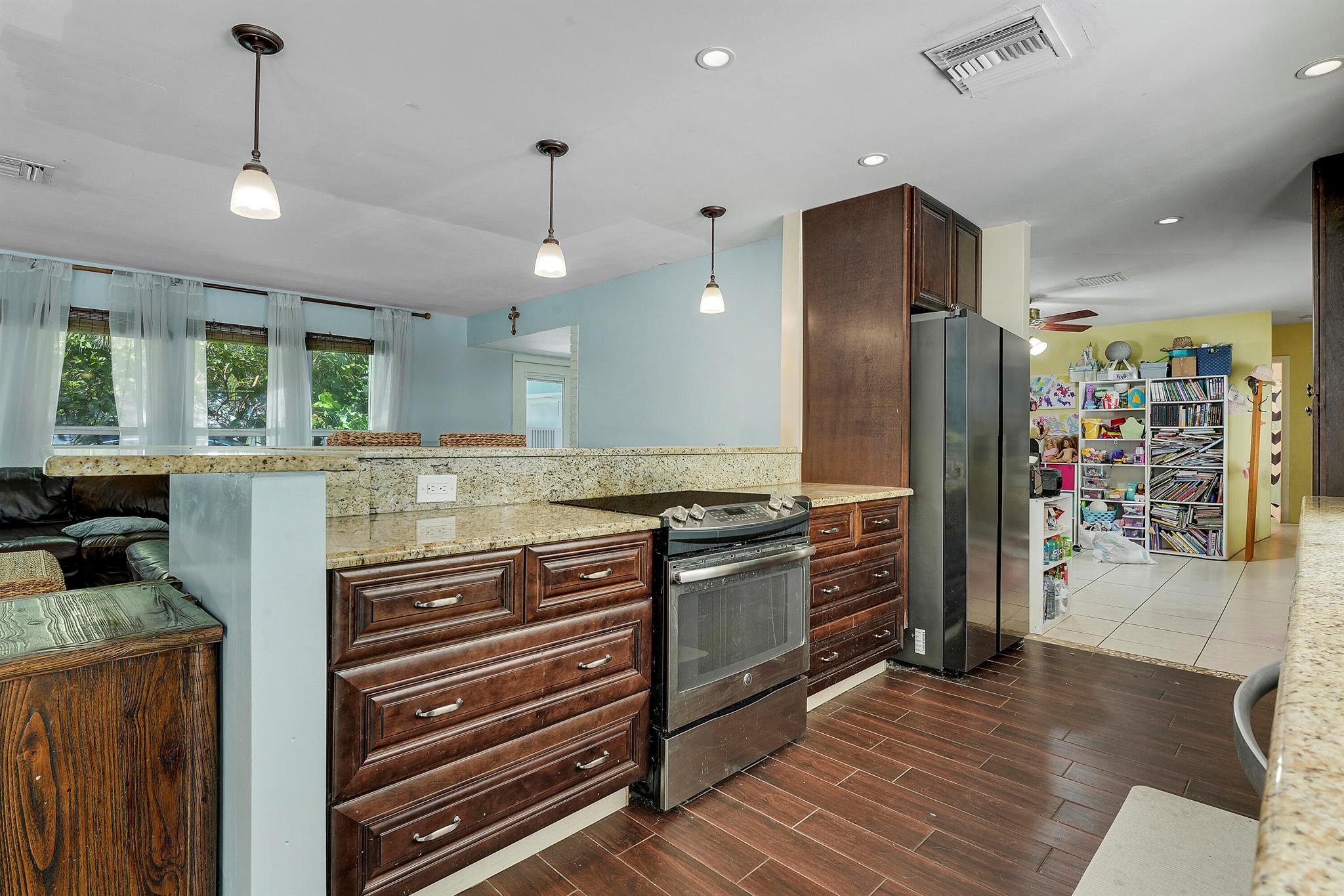 808 Country Club Drive