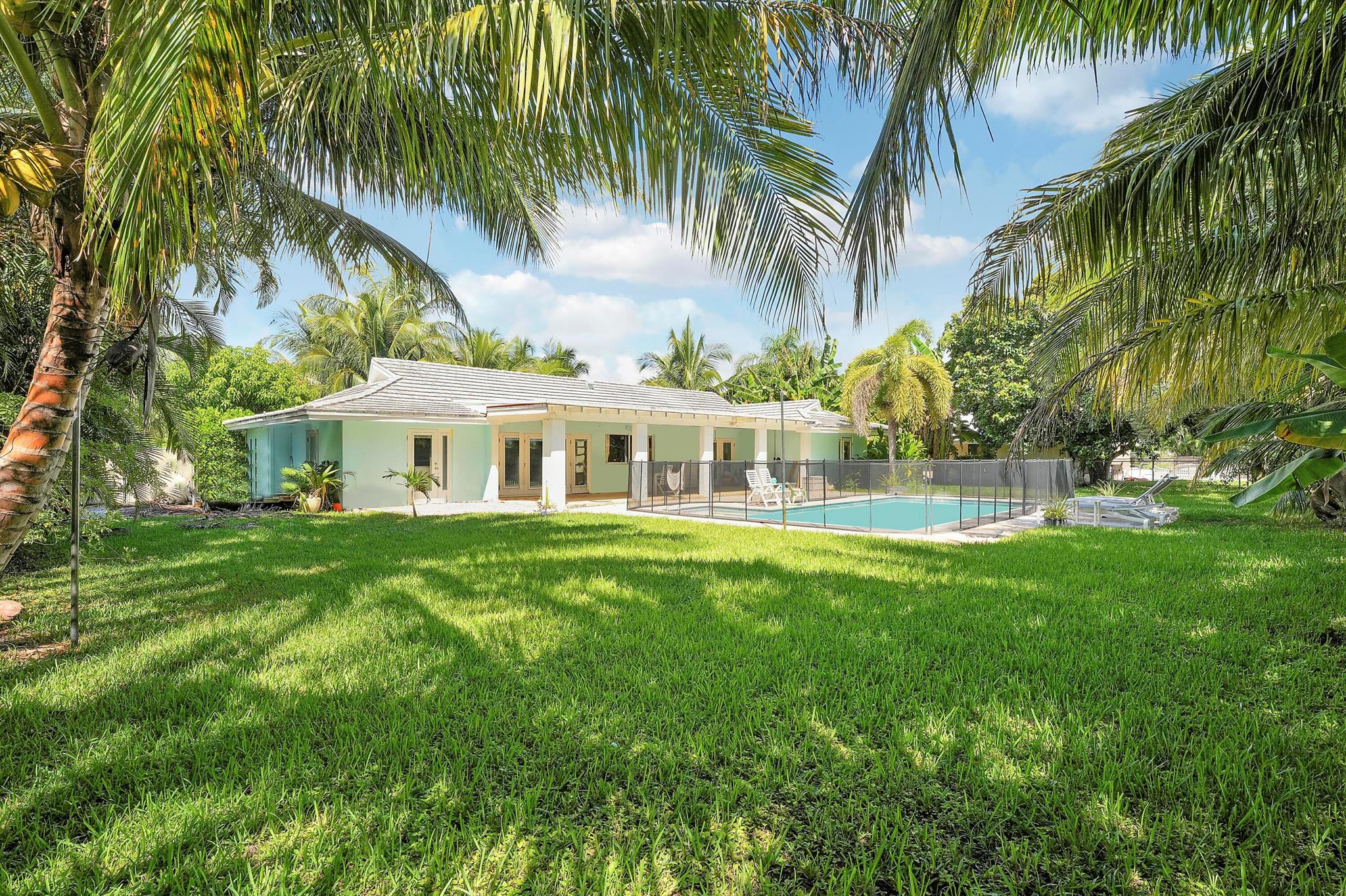 808 Country Club Drive