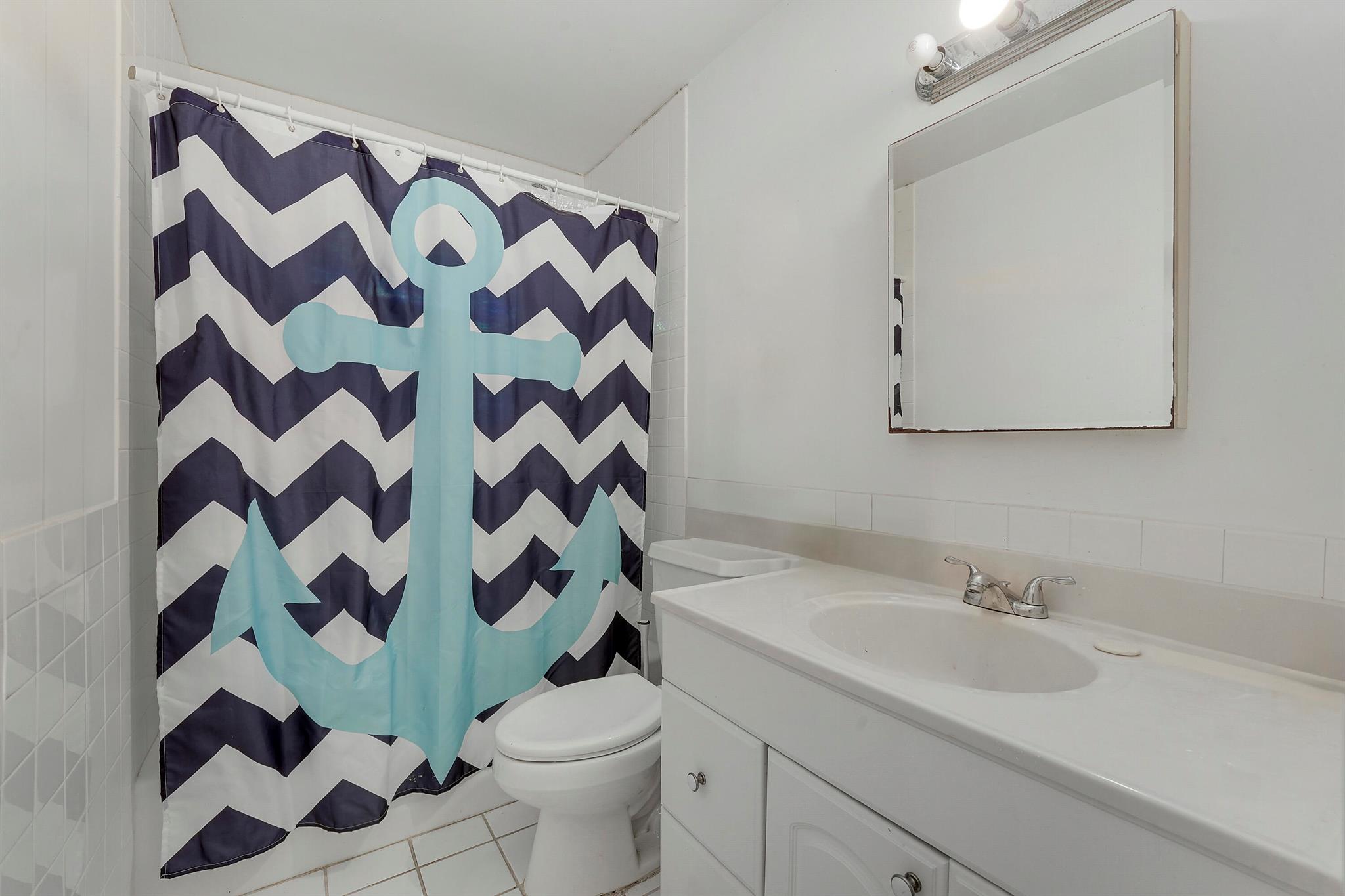 808 Country Club Drive