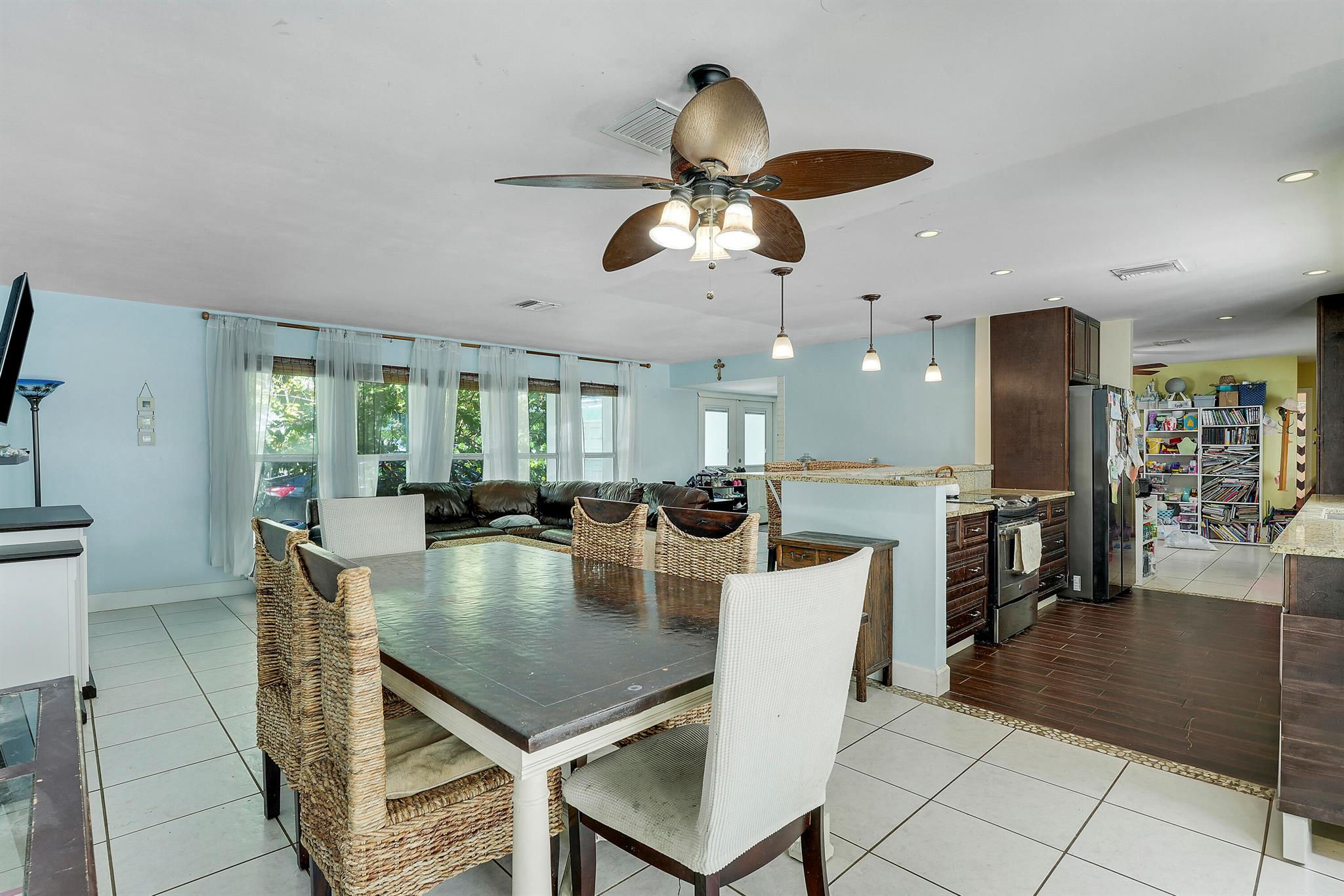 808 Country Club Drive