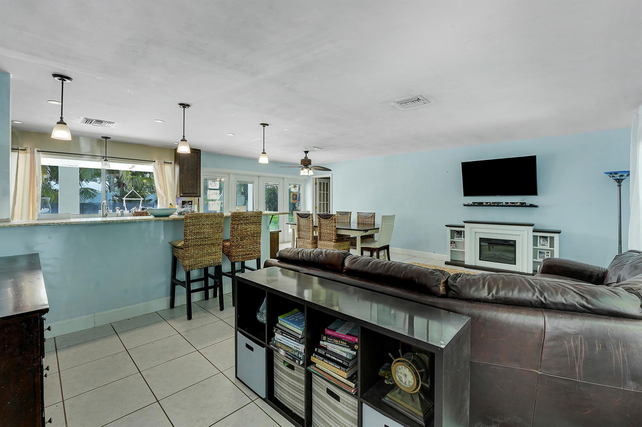 808 Country Club Drive