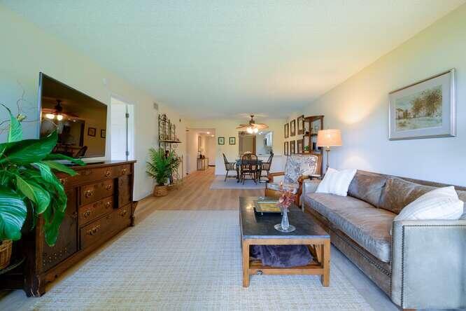 1036 Us Hwy One 125