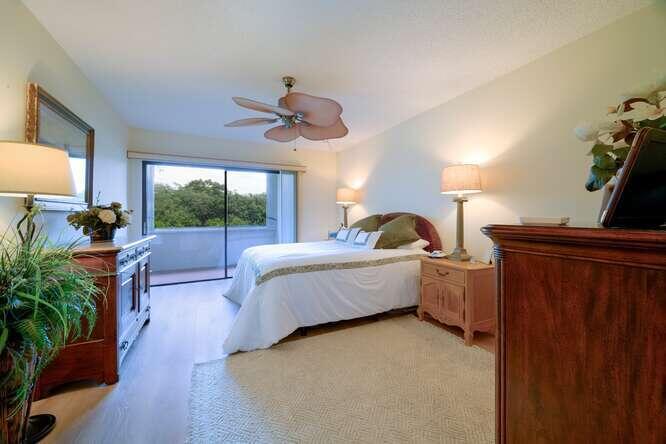 1036 Us Hwy One 125