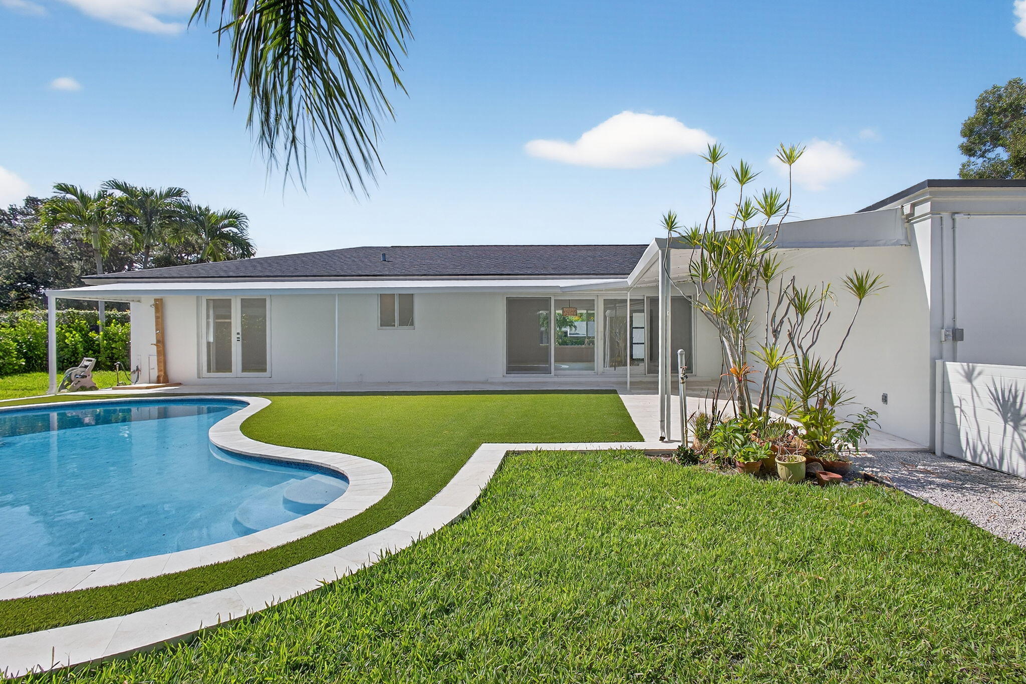 525 Kingfish Road