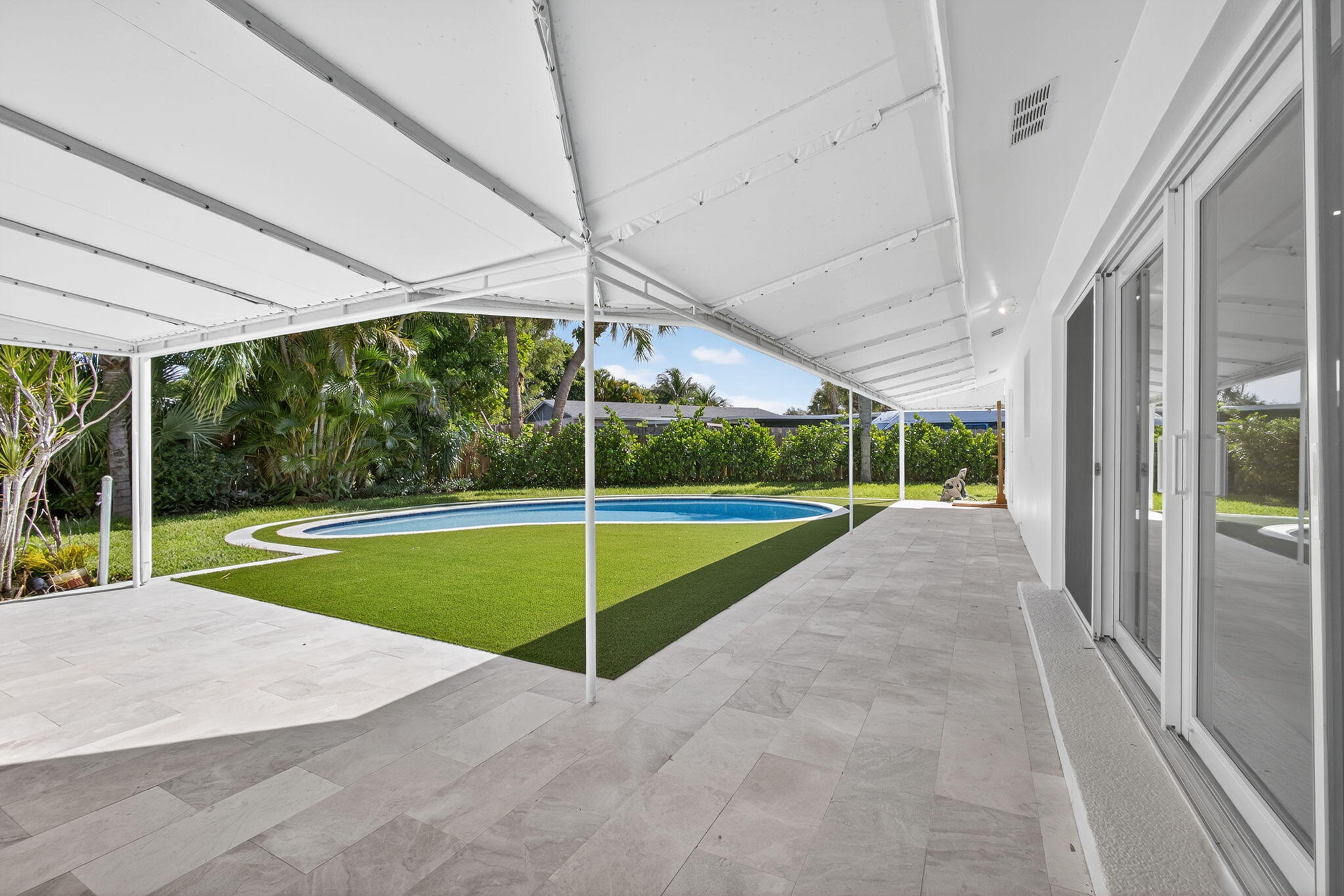 525 Kingfish Road