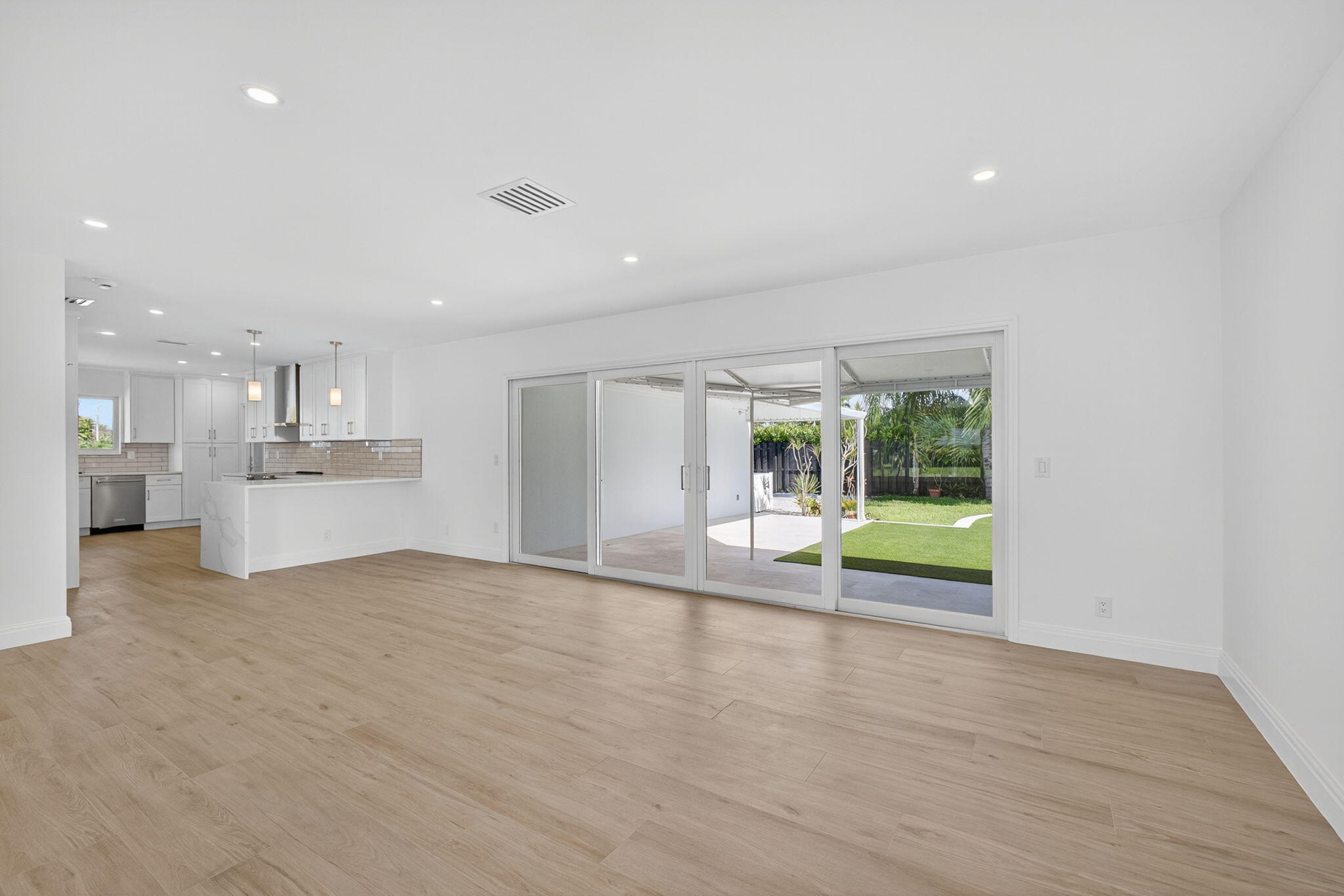 525 Kingfish Road