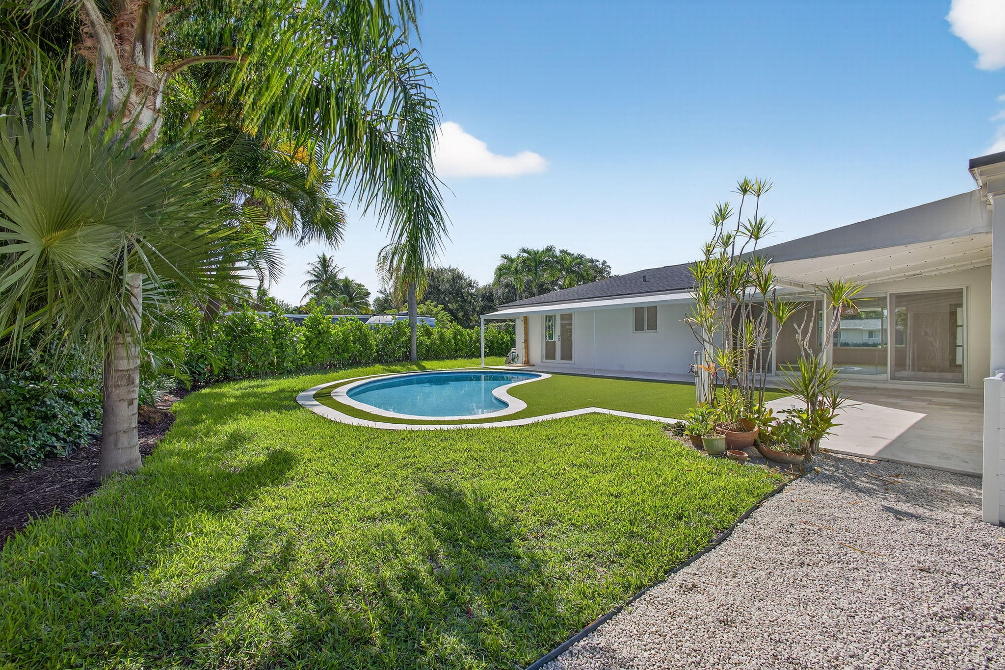 525 Kingfish Road