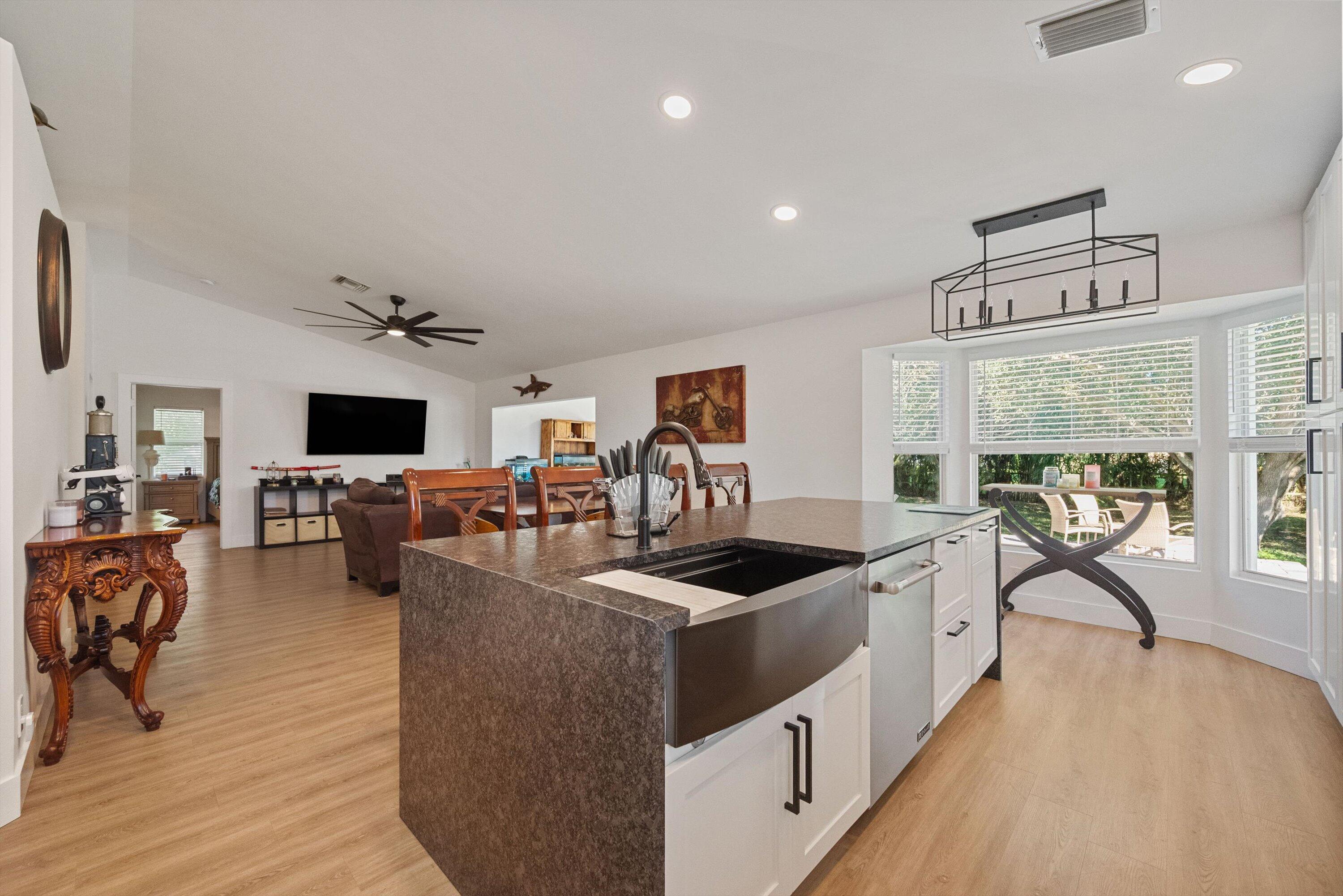16710 75th Avenue N