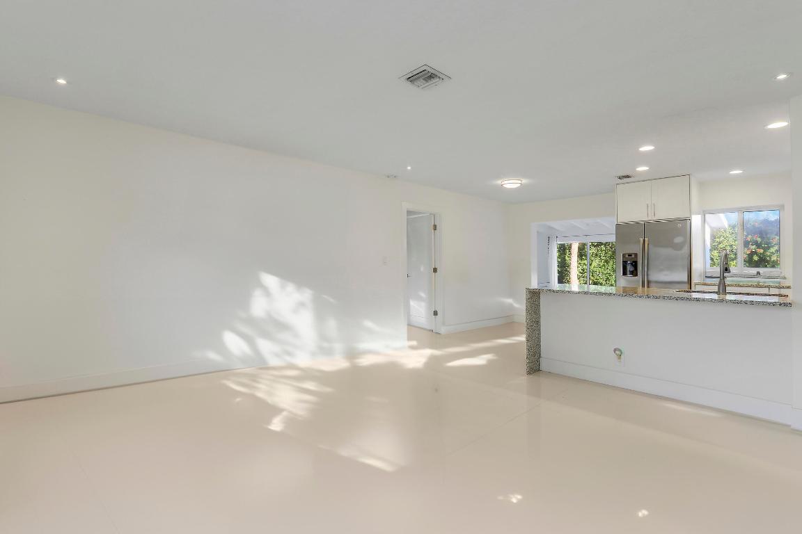 405 Ebbtide Drive Drive