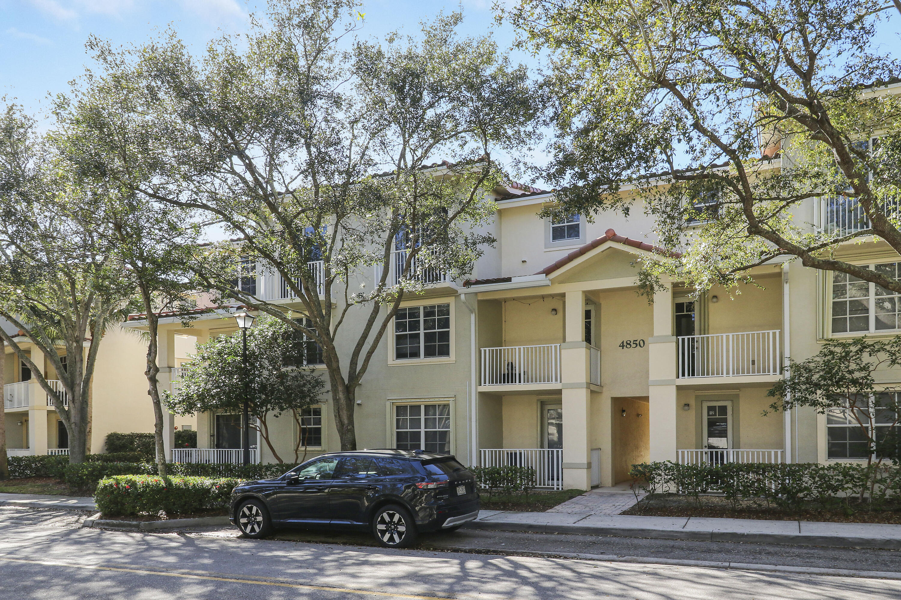 4850 Chancellor Drive 21