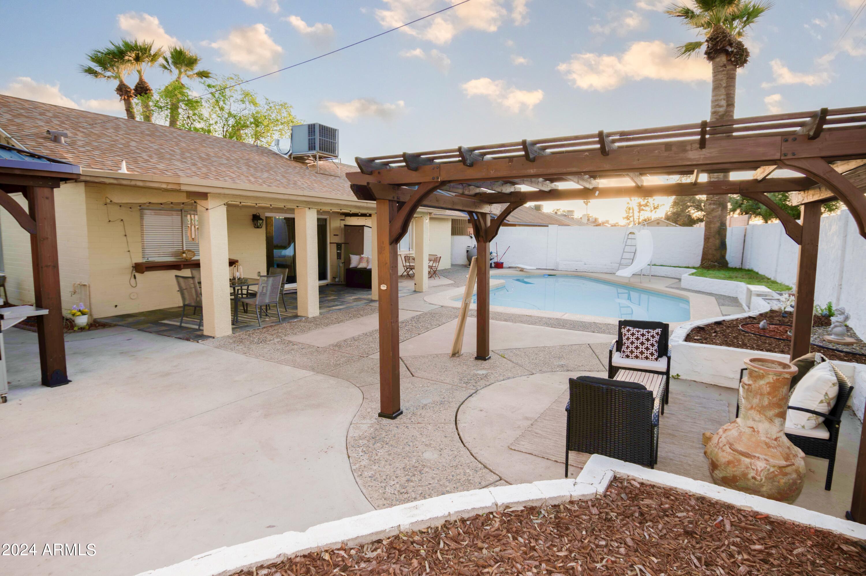 3156 W JUNIPER Avenue