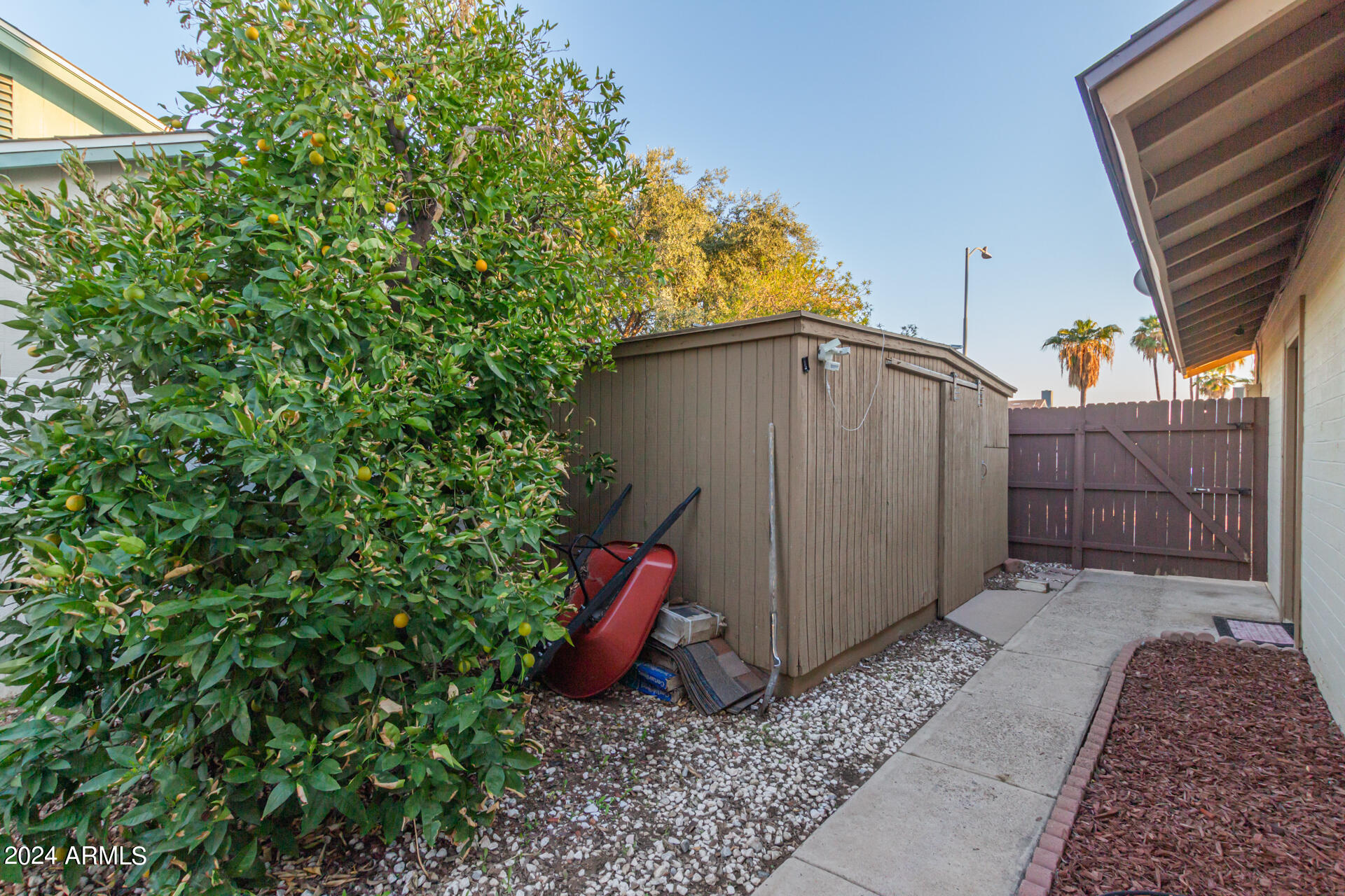 3156 W JUNIPER Avenue