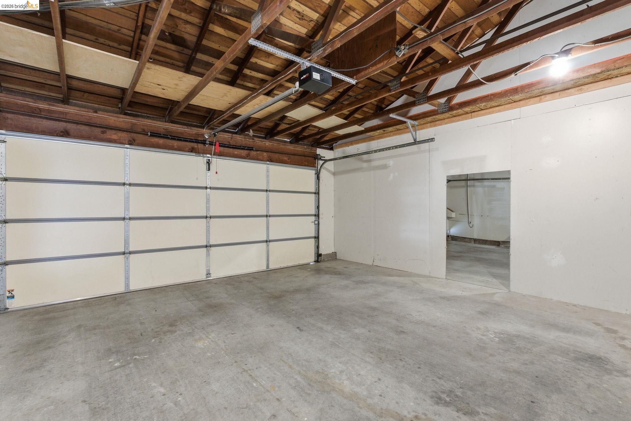 1833 Holland Dr